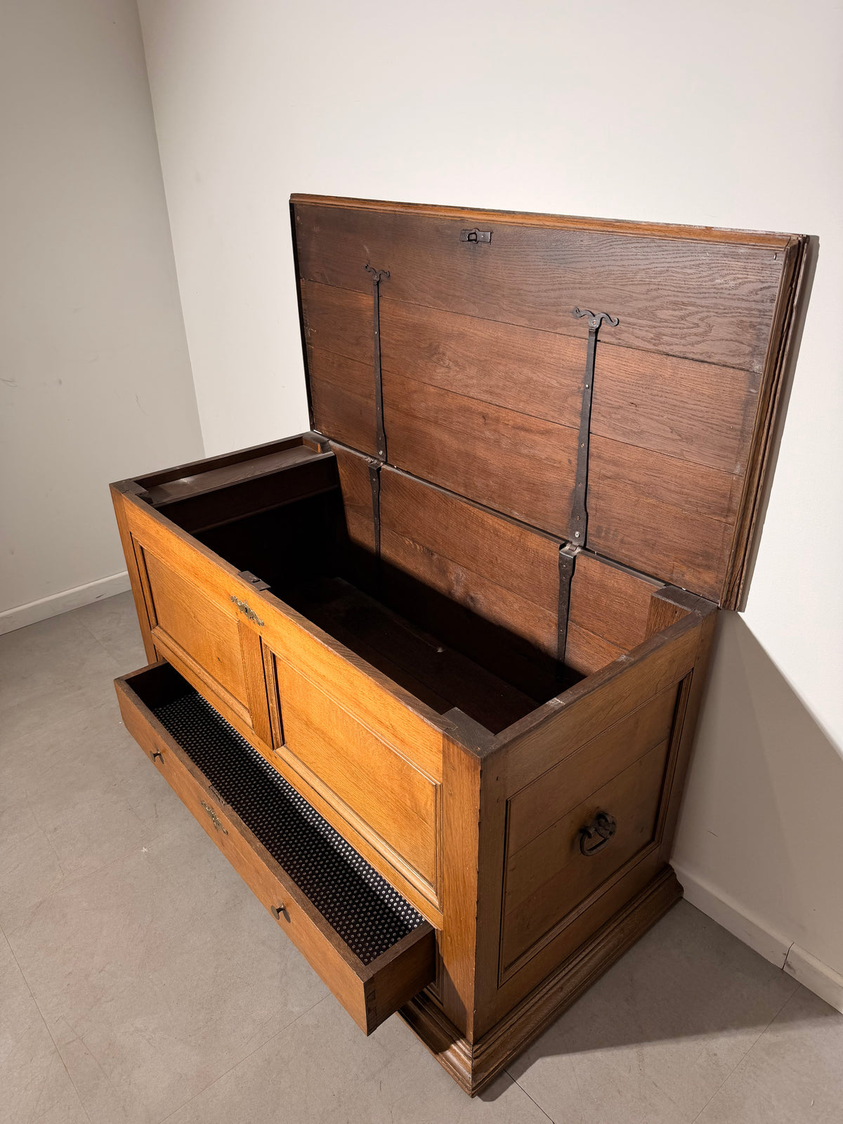 Oak Storage Chest with Lower Drawer