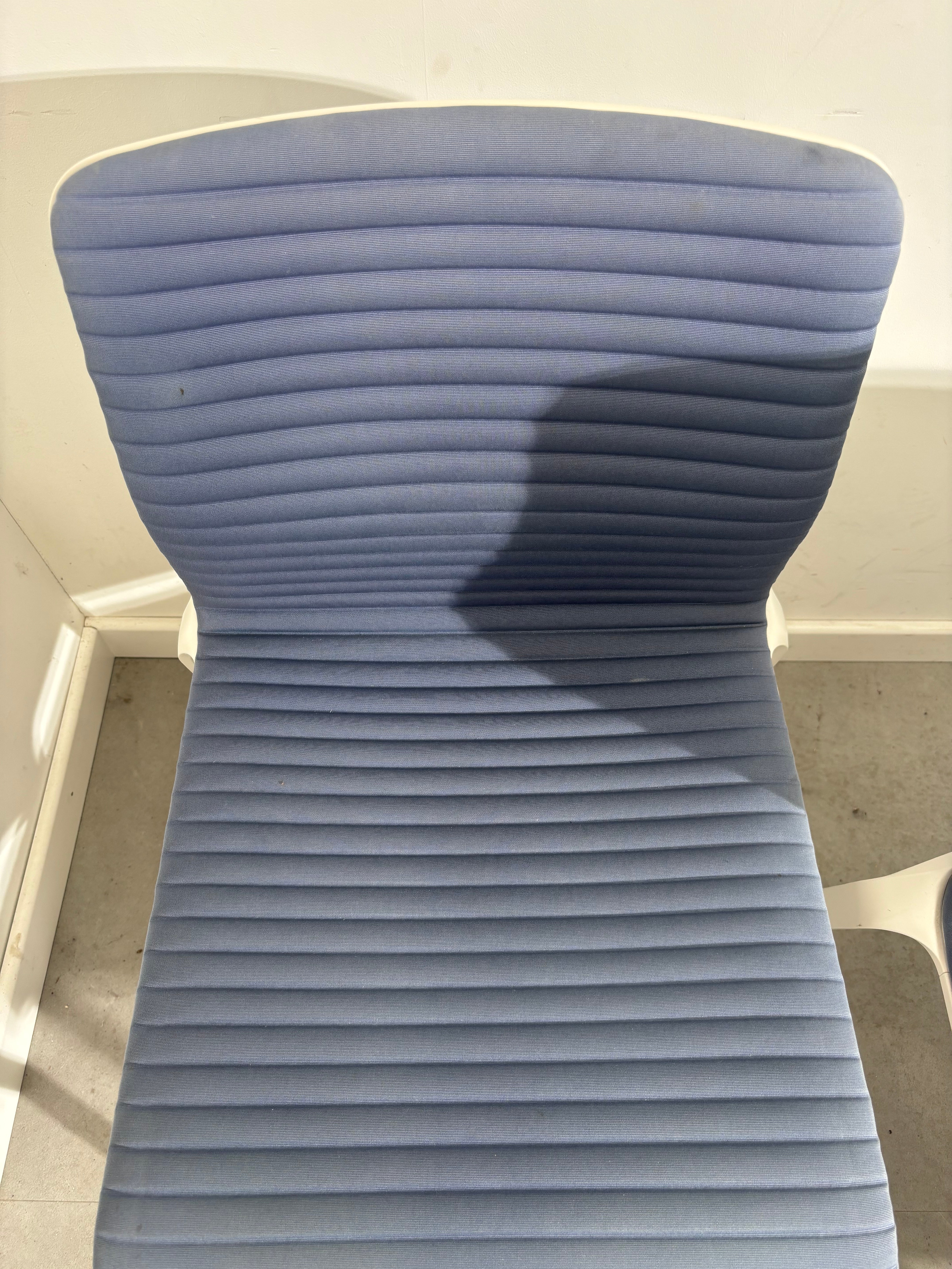 Ensemble de six chaises MDF italia Modèle « Bend »