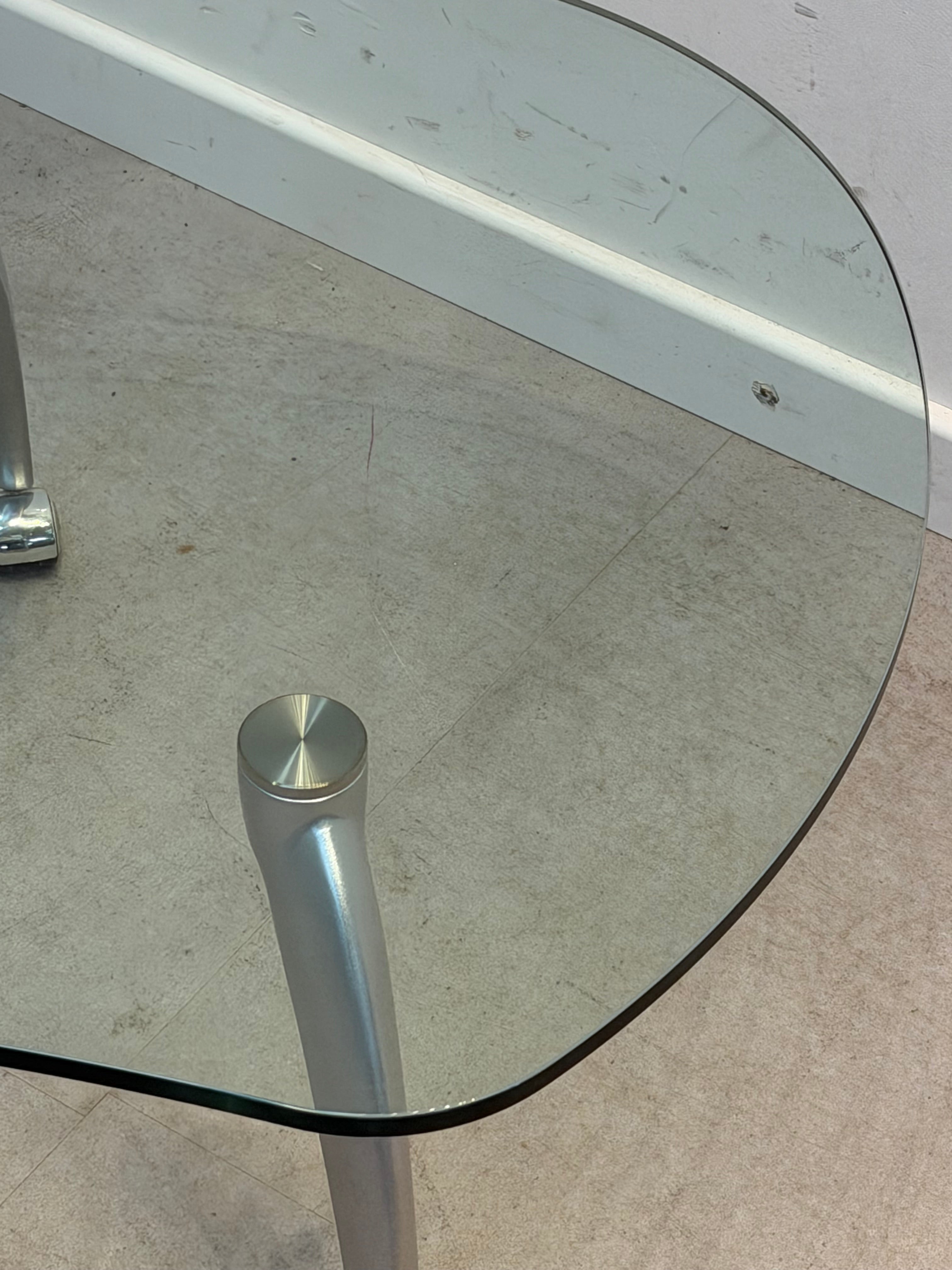 Rolf Benz Glass Coffee Table on Wheels – 168 x 115 x 38 cm