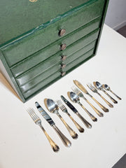 Christofle “Spatours” verzilverd bestekset – 144 stuks
 met originele anti-oxidatie opbergkist