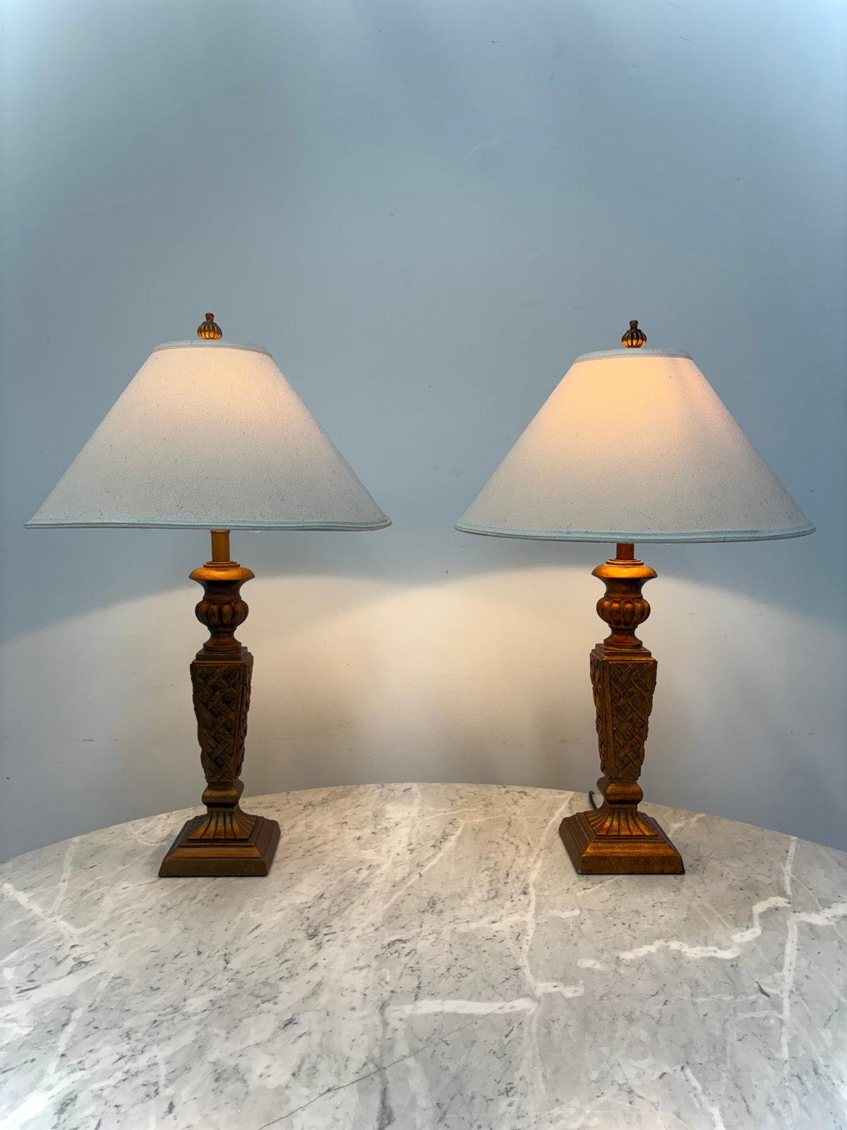Table lamp Gold finish