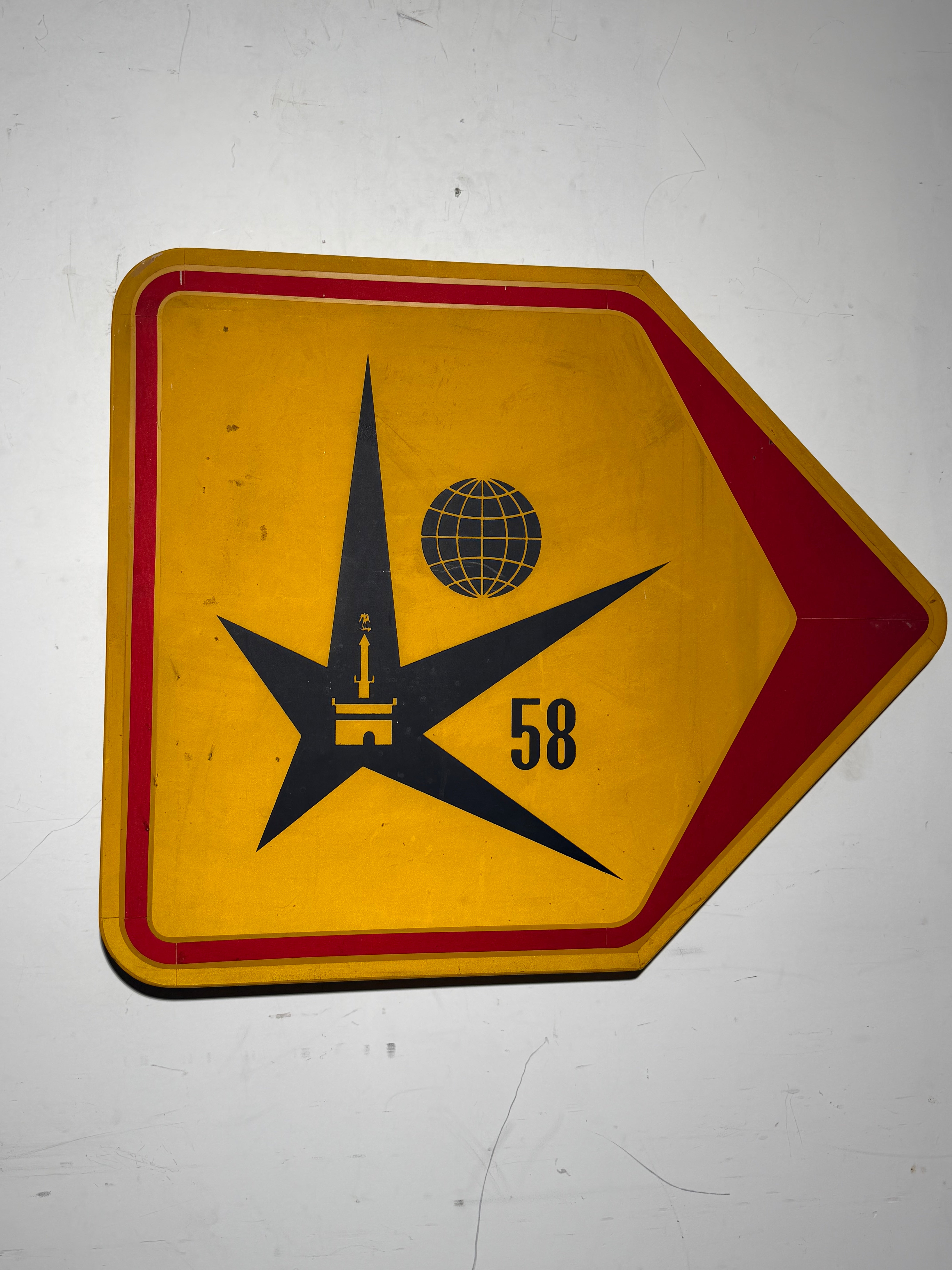 Panneau directionnel original de l'Expo 58