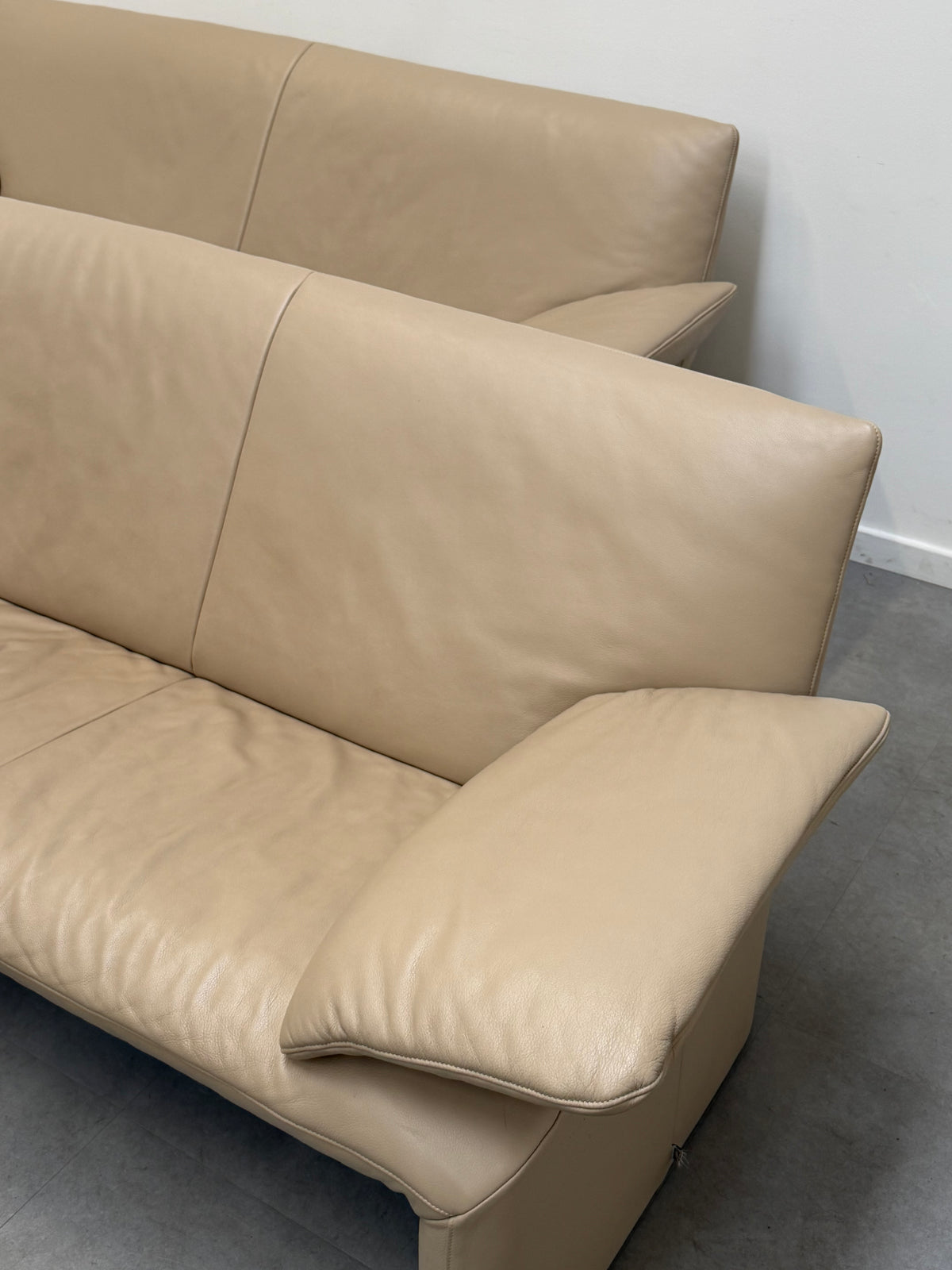 Jori Linea Sofa Set 3 + 2 Cream Leather
