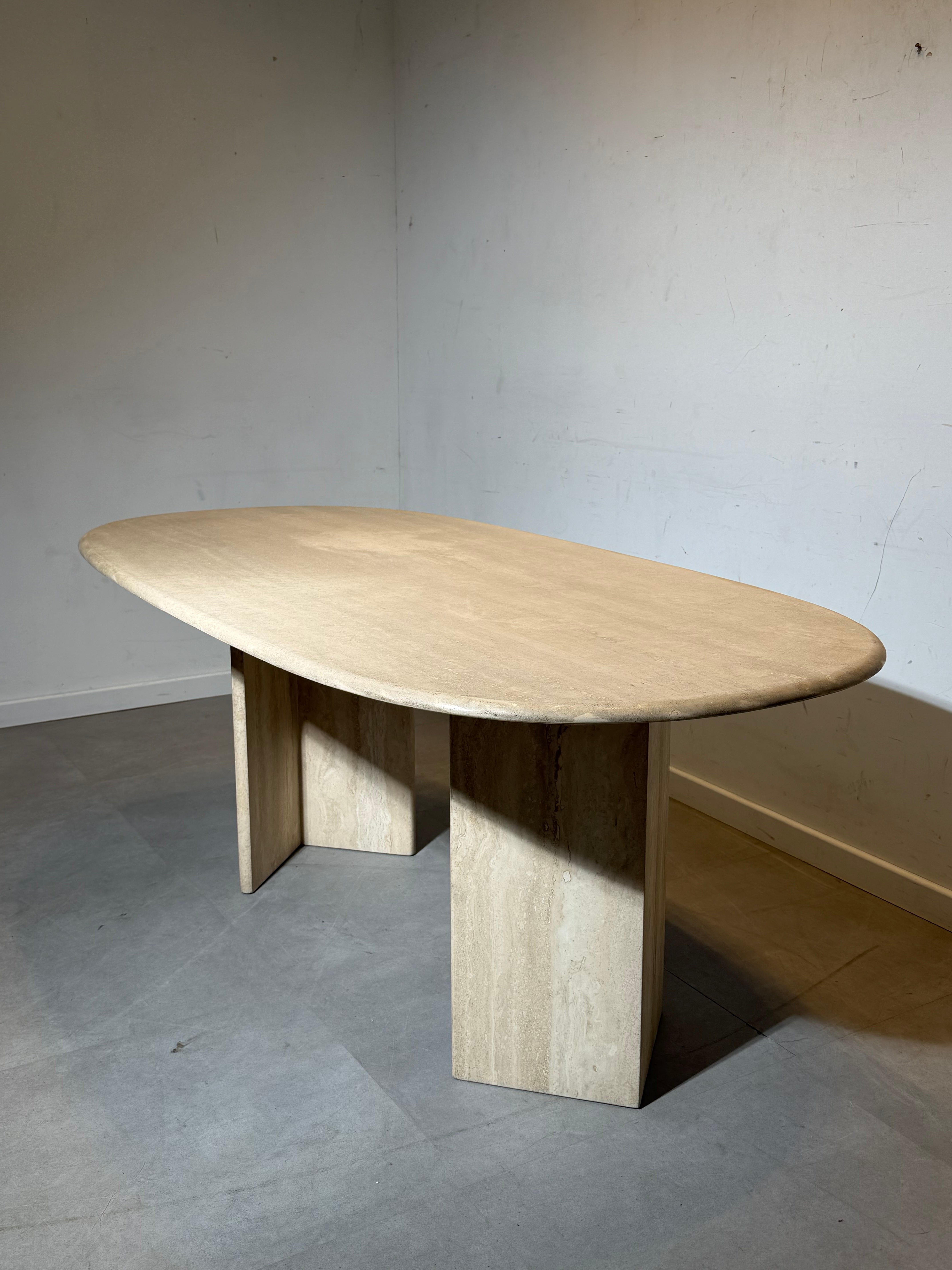 Vintage Travertine Dining Table – Organic Oval Shape – 180 cm