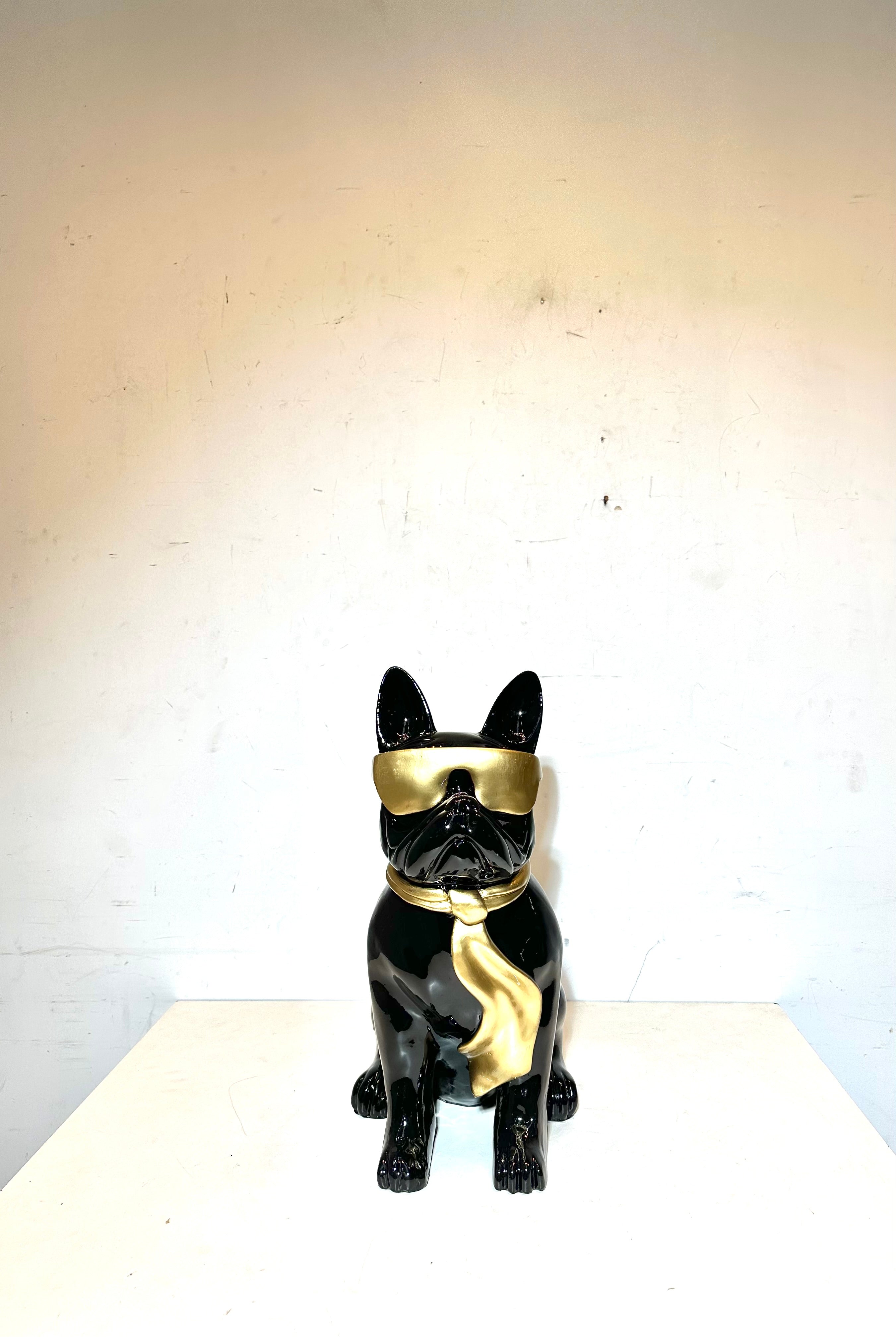 Modern Bulldog Sculpture — Black & Gold Plastic Design
