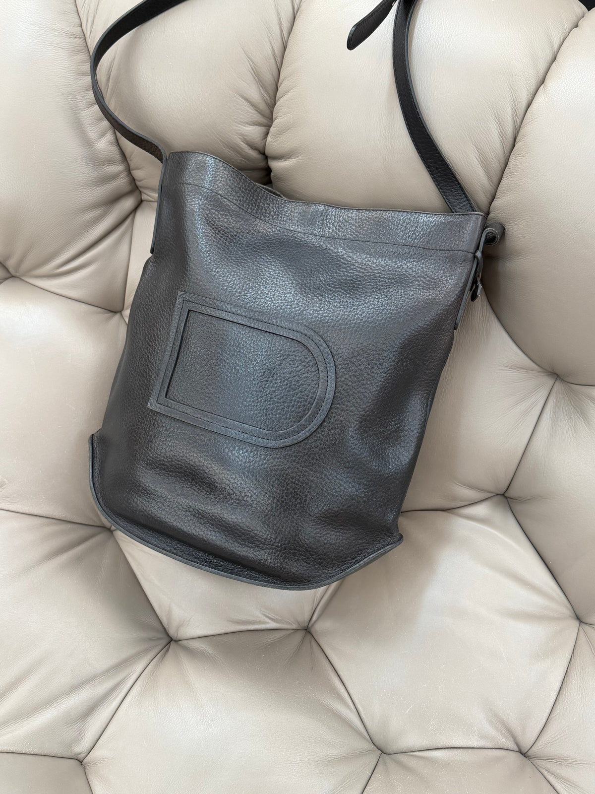 Delvaux Le Pin Black Leather Crossbody Bag – 35 × 32 cm