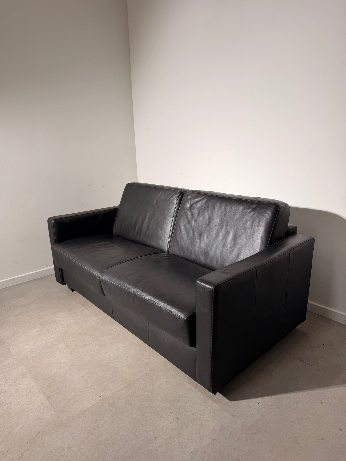 Black Leather 2-Seater Sofa Bed by Linea B