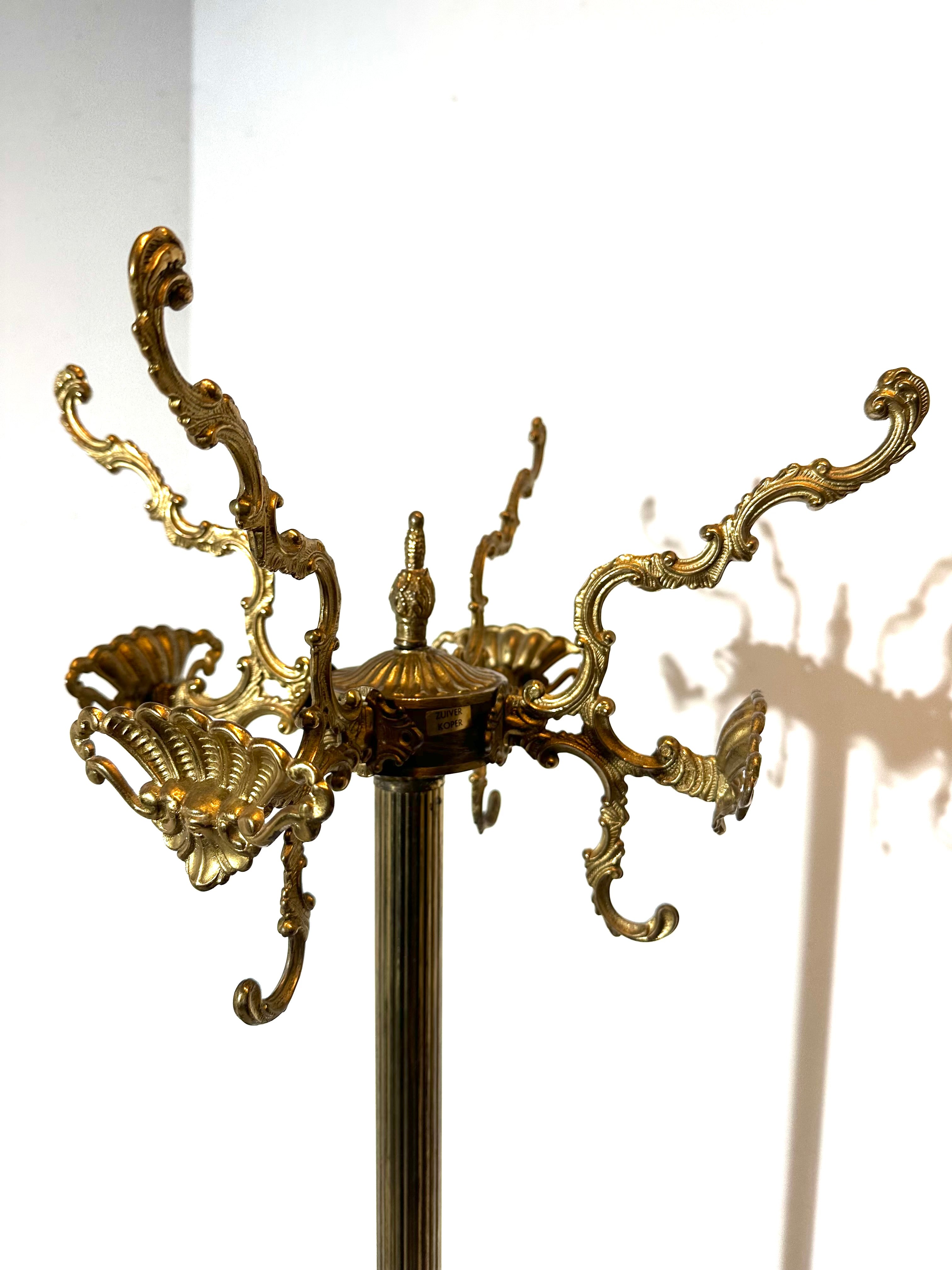 Porte-manteau vintage en cuivre