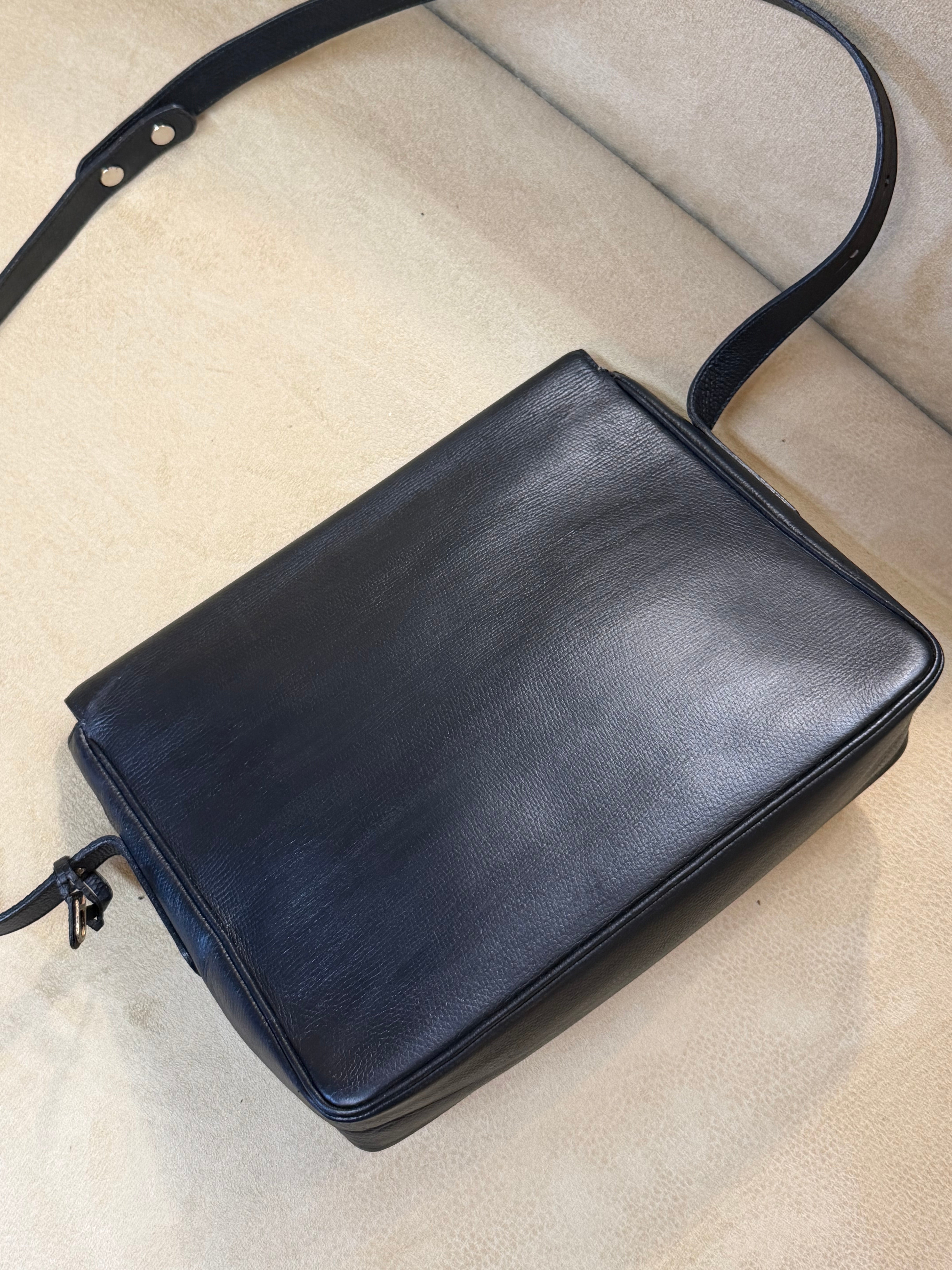 Delvaux Poirier Crossbody Bag Black Leather 28 x 22 cm Vintage Designer Handbag Dustbag