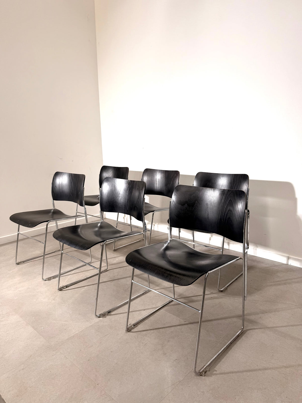 Set of 6 HOWE 40/4 Chairs by David Rowland