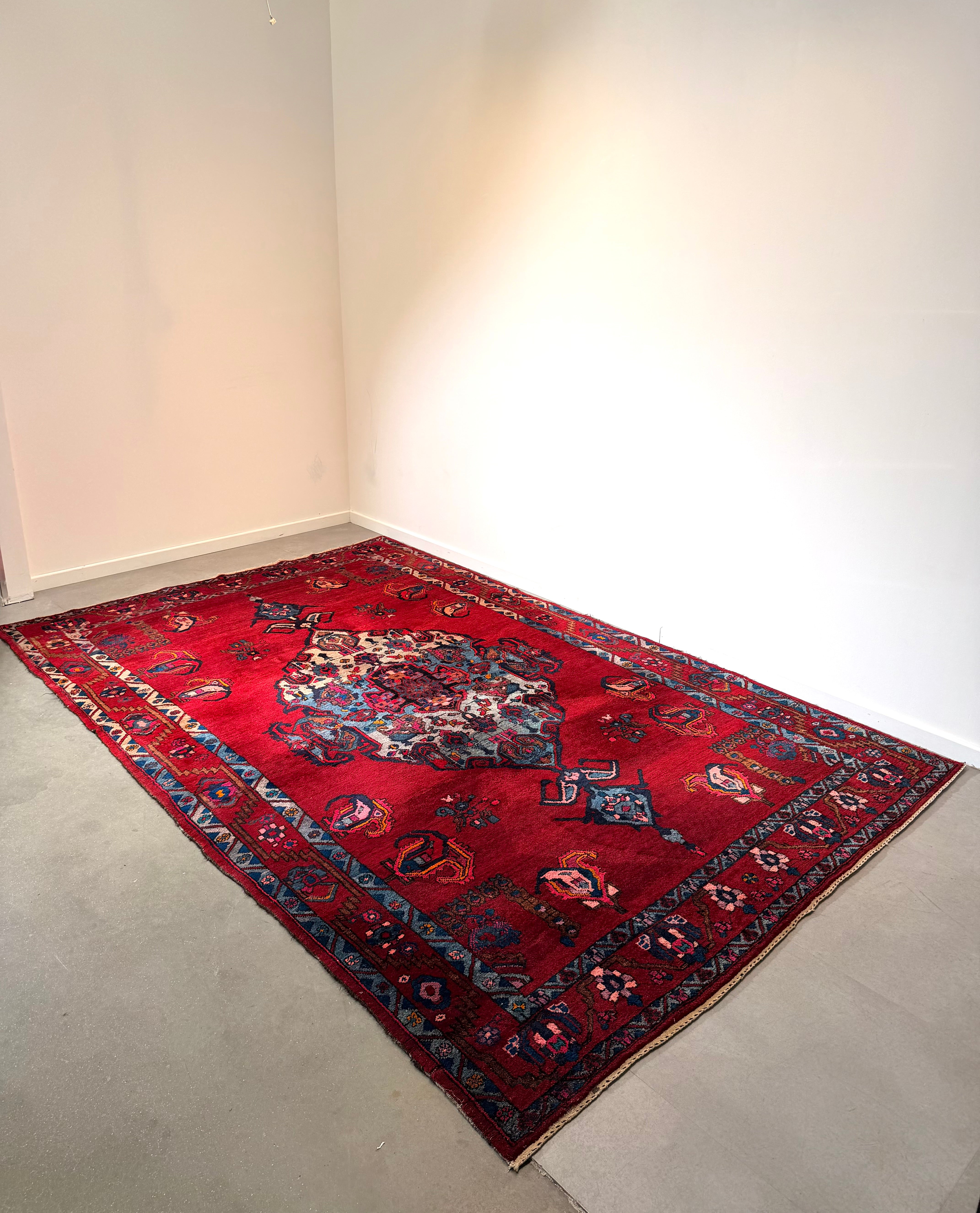 Hand-Knotted Persian Bakhtiar Rug