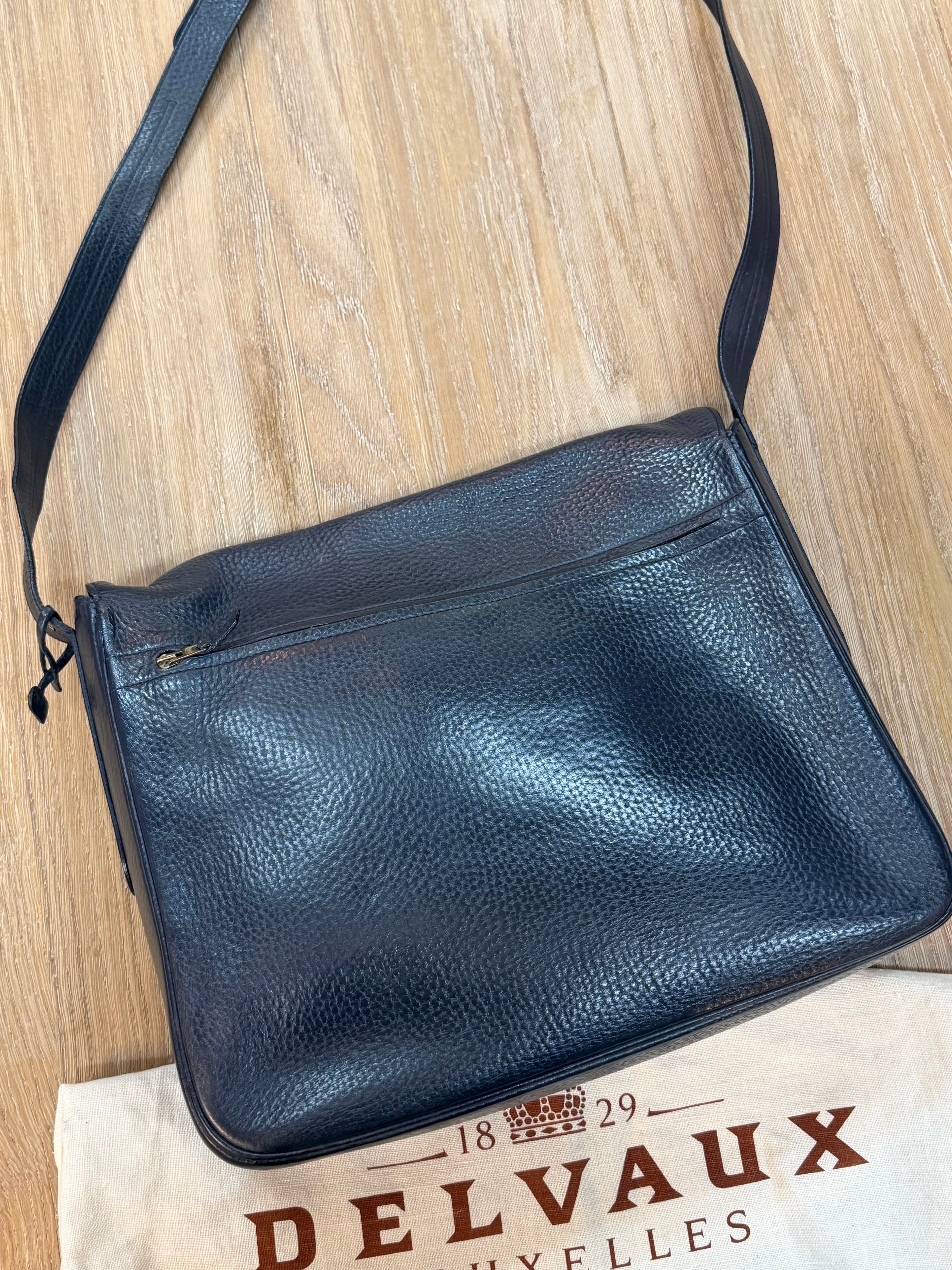 Delvaux Large Crossbody / Laptop Bag – Black Leather – 34 x 30 cm