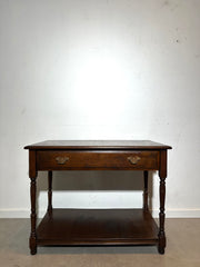 Old & New Engeland Oak Side Table