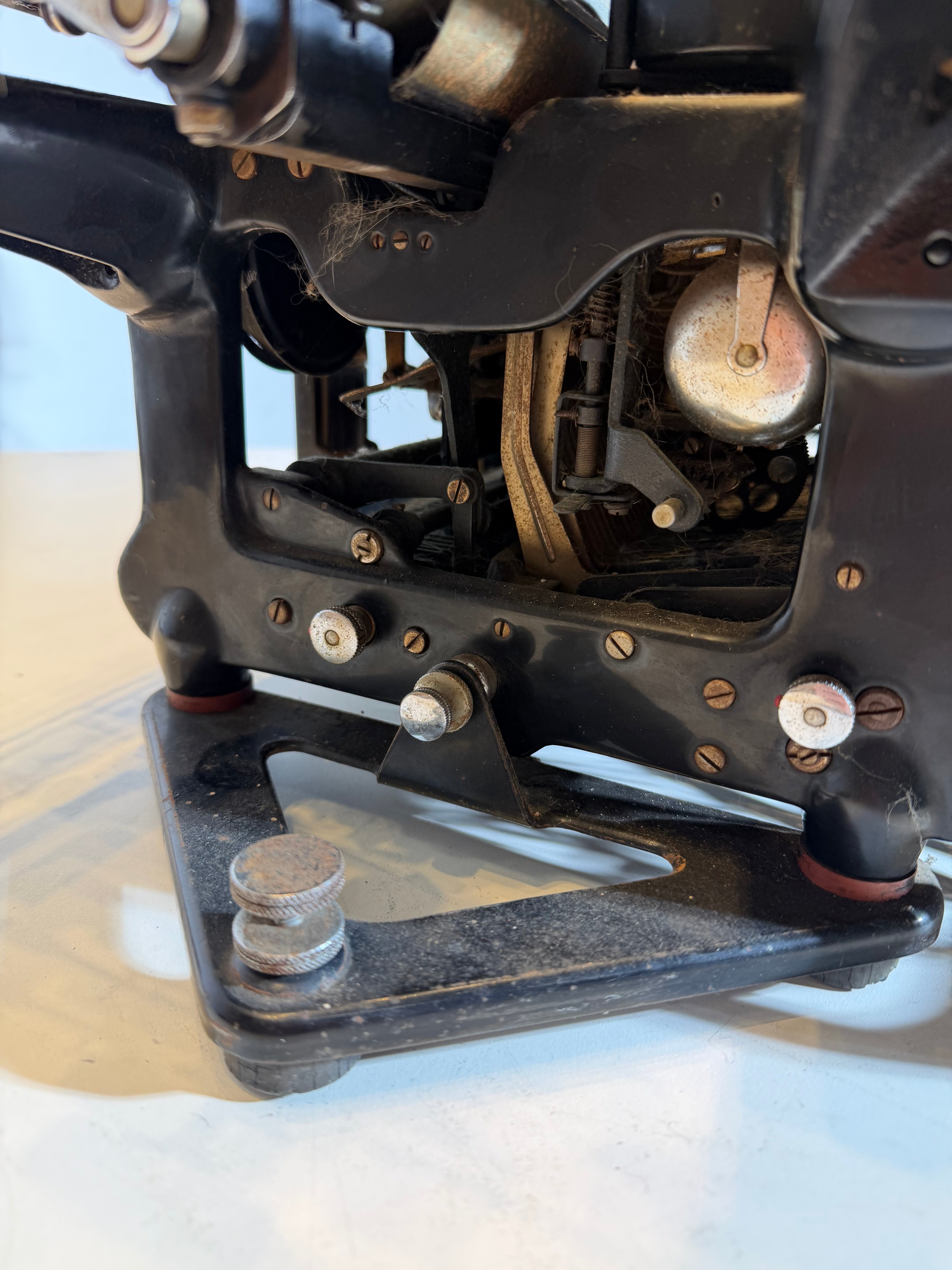 Machine à écrire Continental Rapidus antique – design allemand vintage