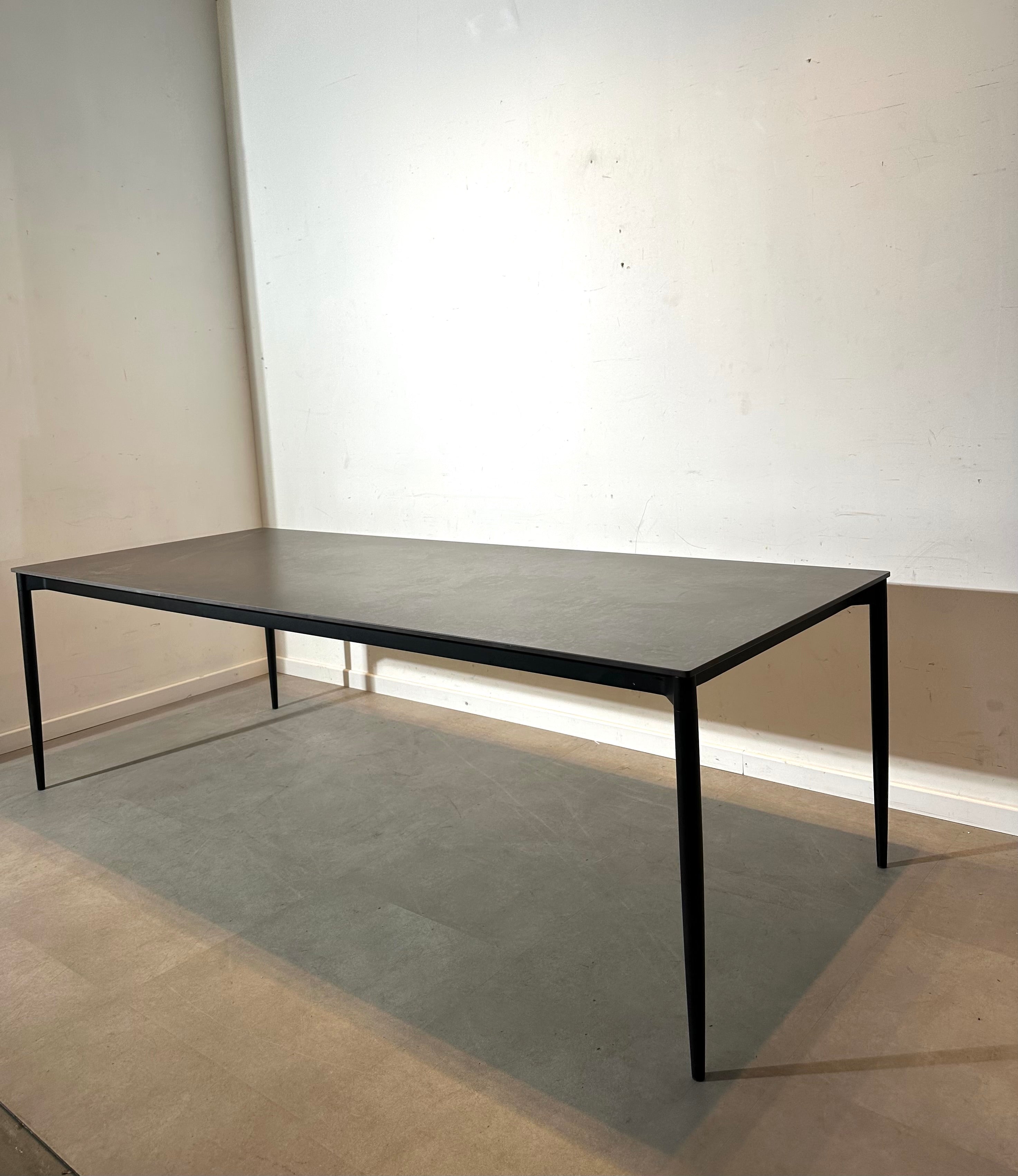 Joli Ceramic Top Dining Table "Marguerite"