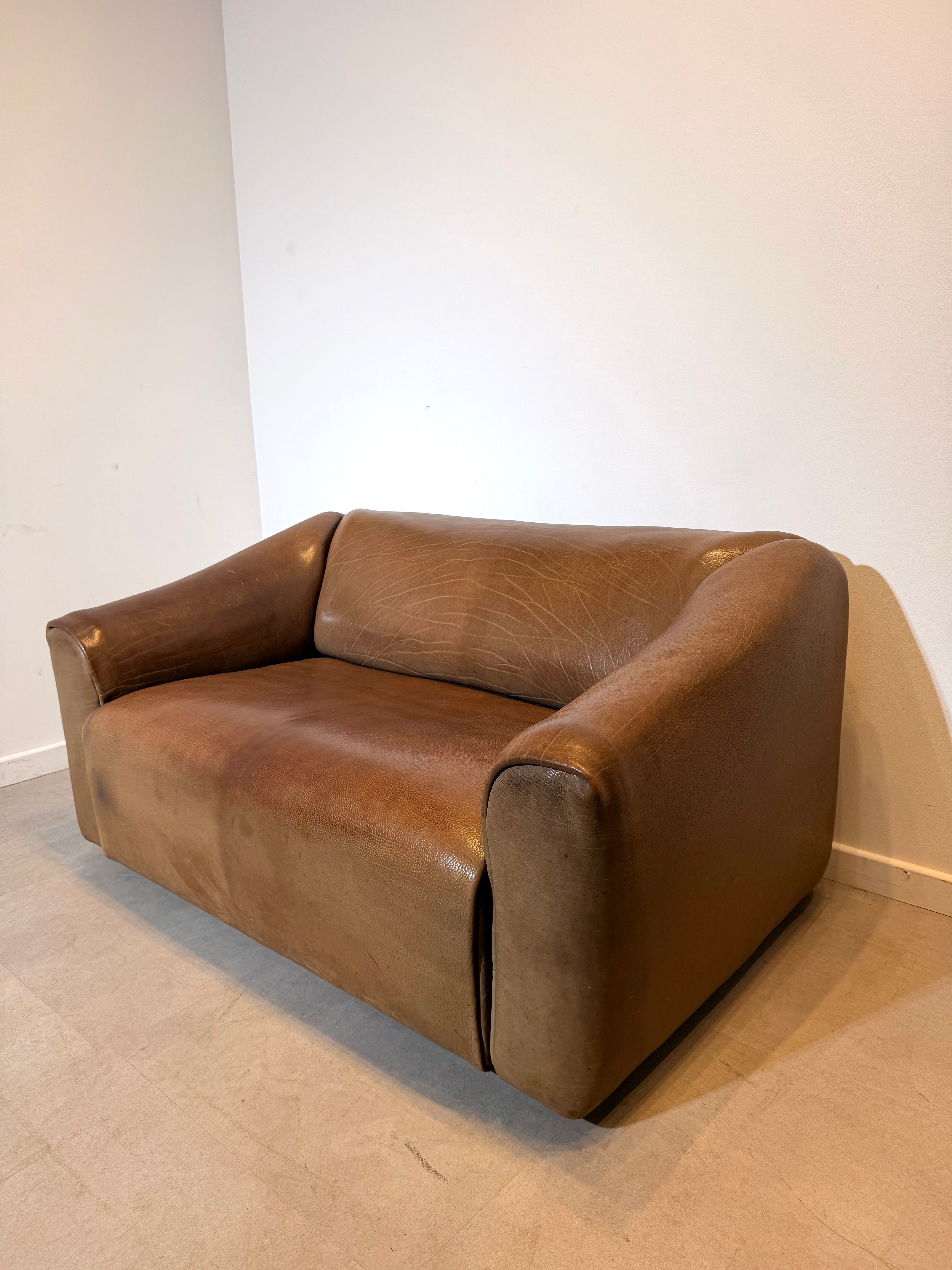 De Sede DS-47 Vintage Neck Leather 2 Seater Sofa – Cognac