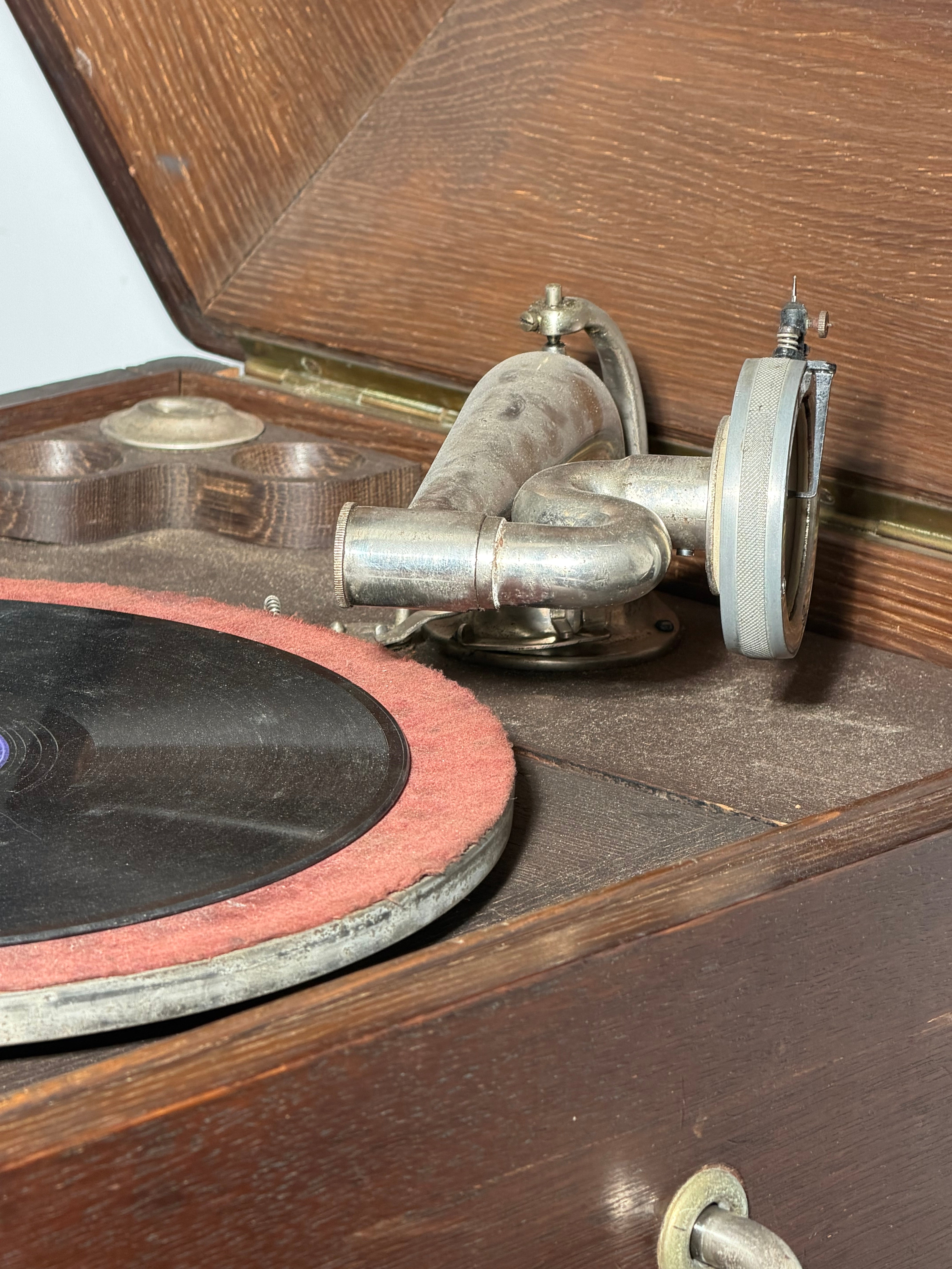 Hymnophon Antique Gramophone in Oak Case – Early 20th Century