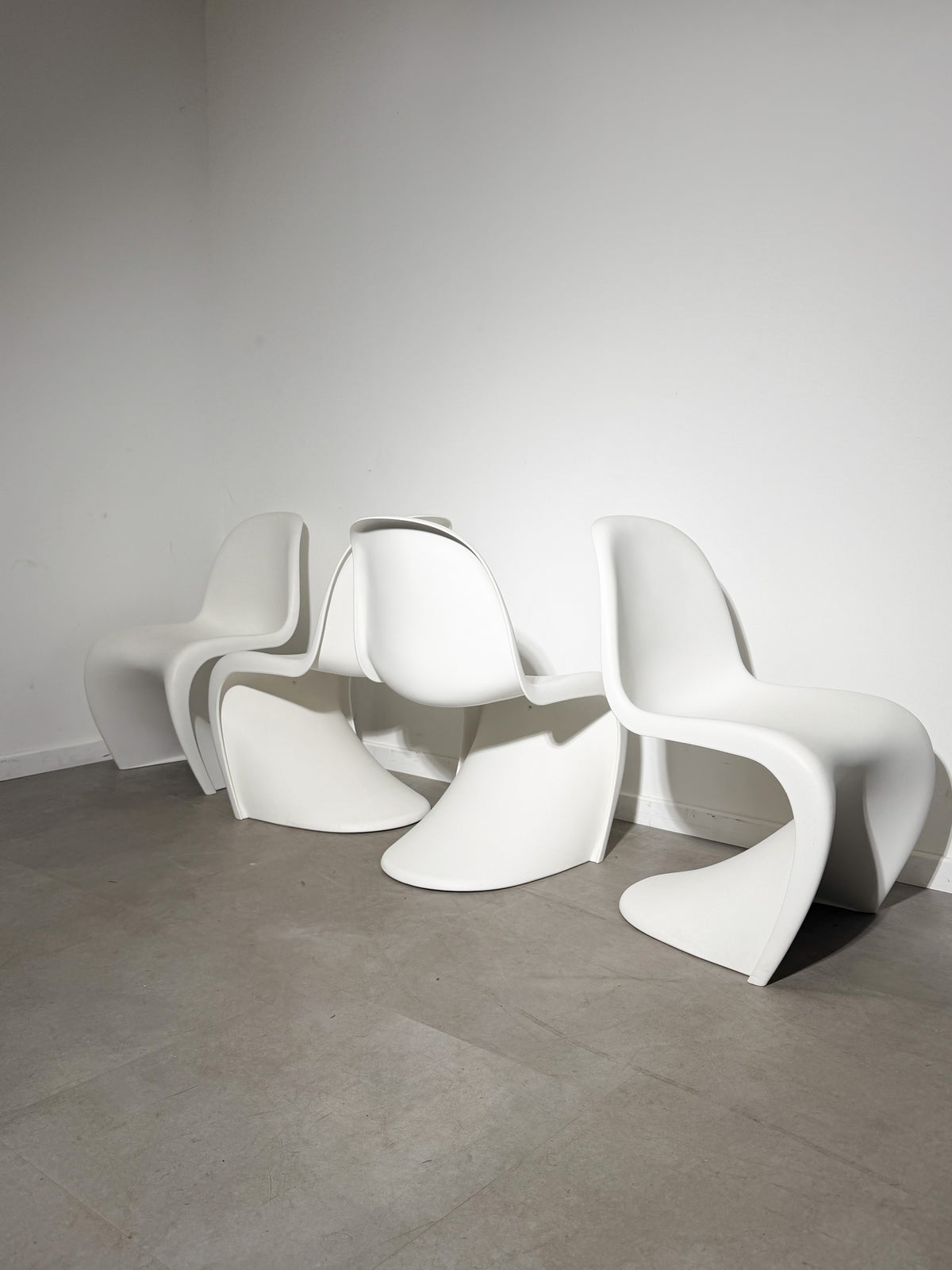 Set of 4 Vitra Panton Chairs by Verner Panton – White, 2017