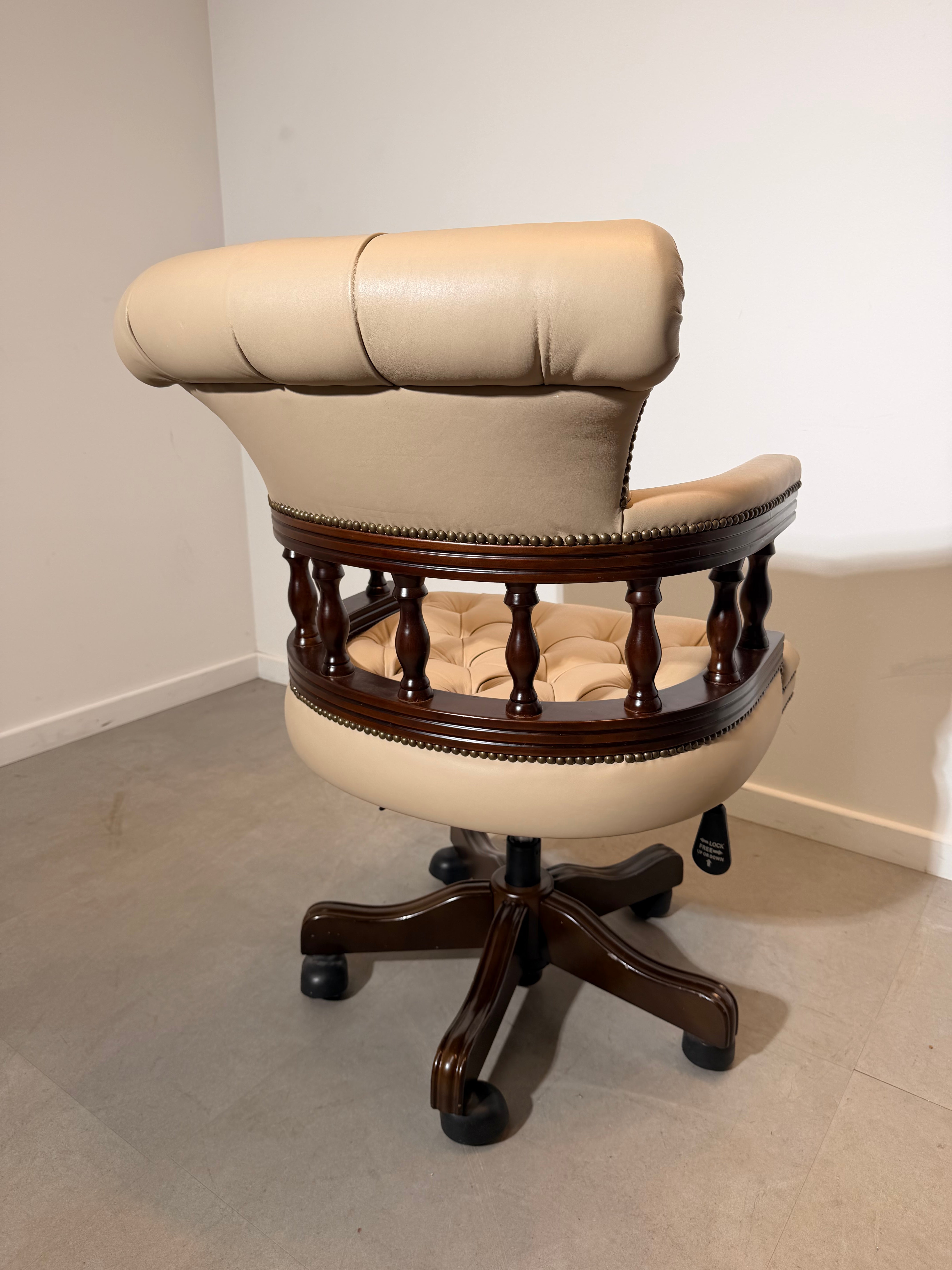 Chesterfield Style Executive Office Chair
