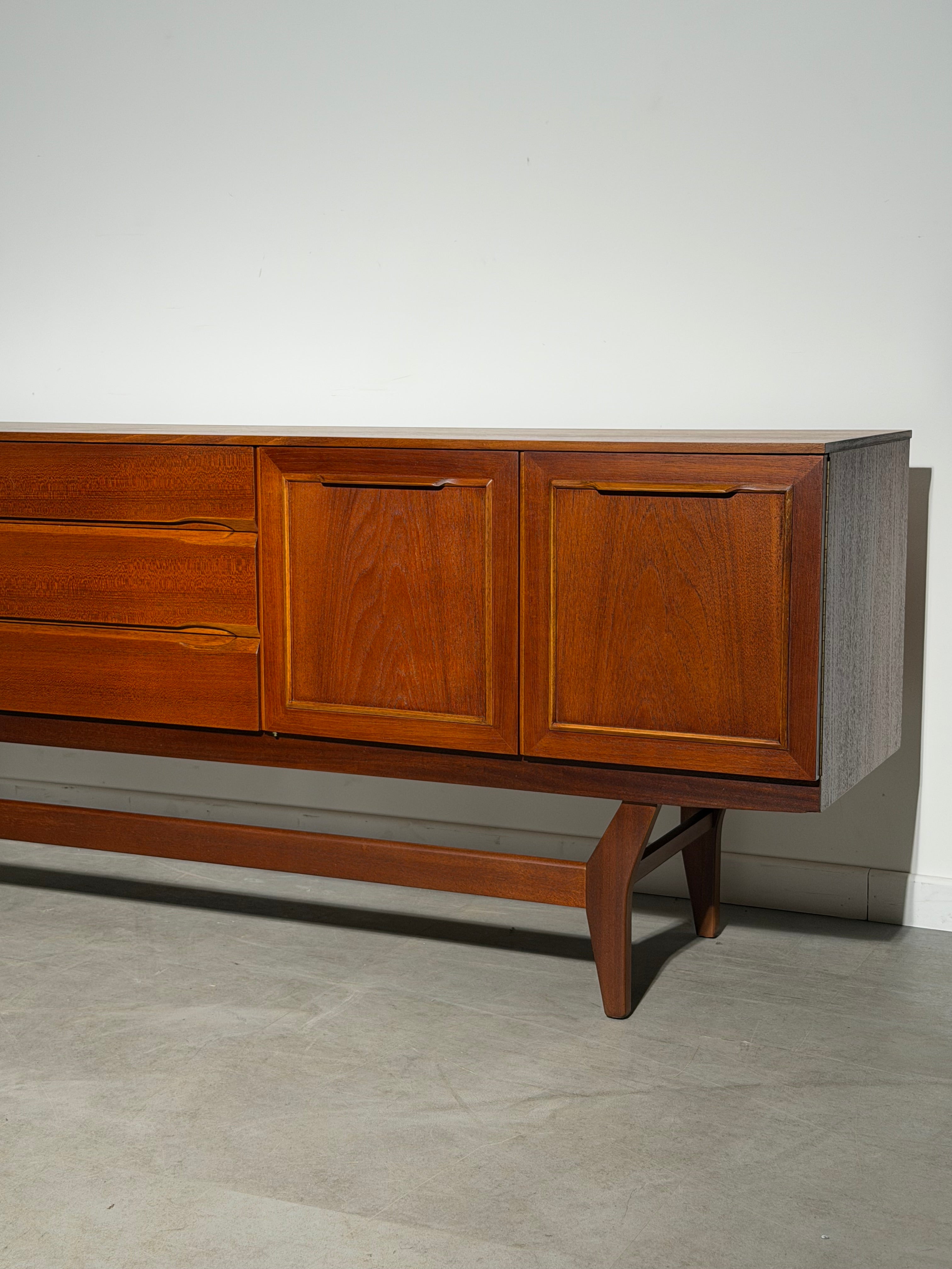 Beautility Teak Sideboard – British Mid-Century Modern, 1960s