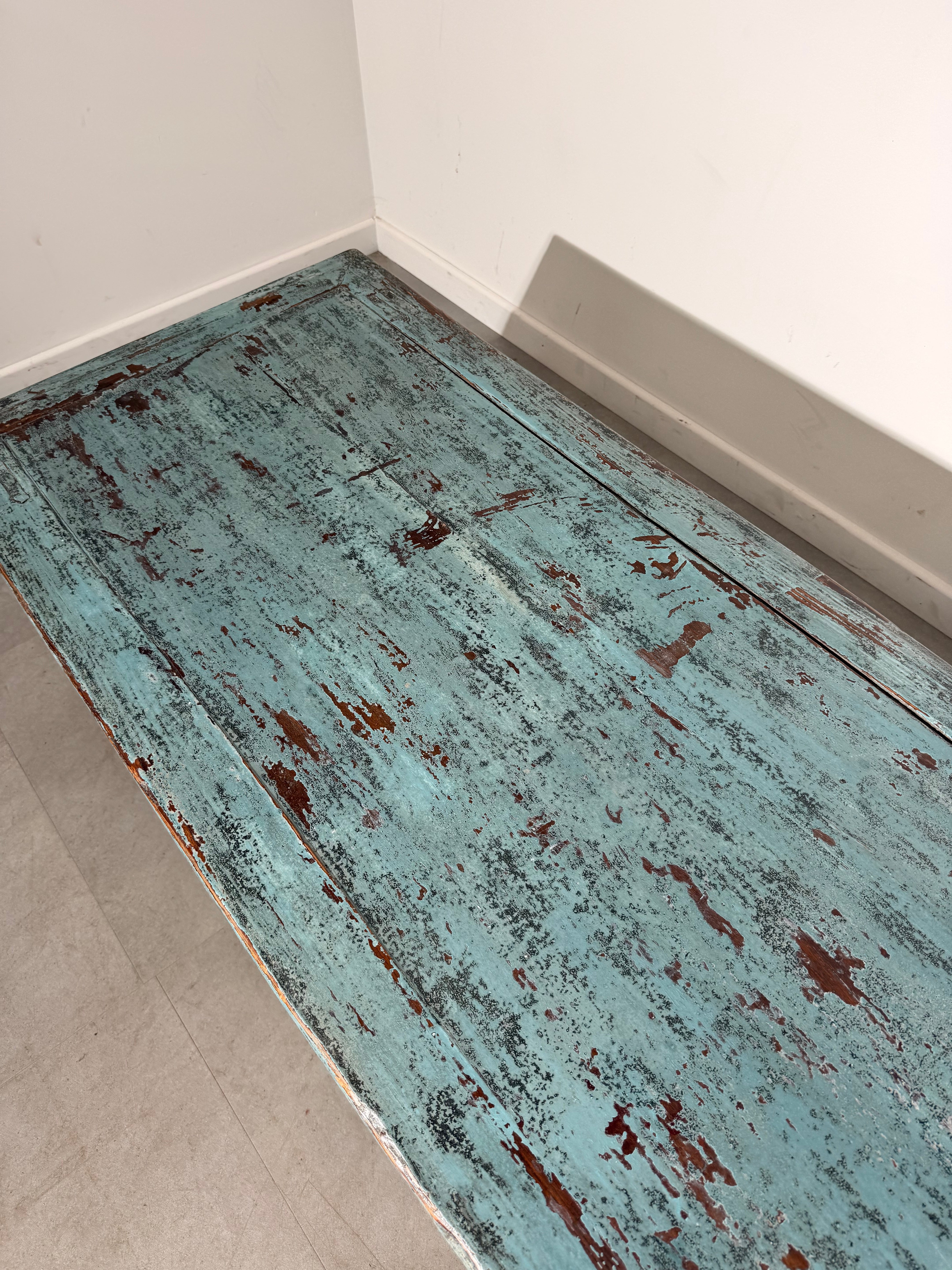Antique Coffee Table – Distressed Turquoise