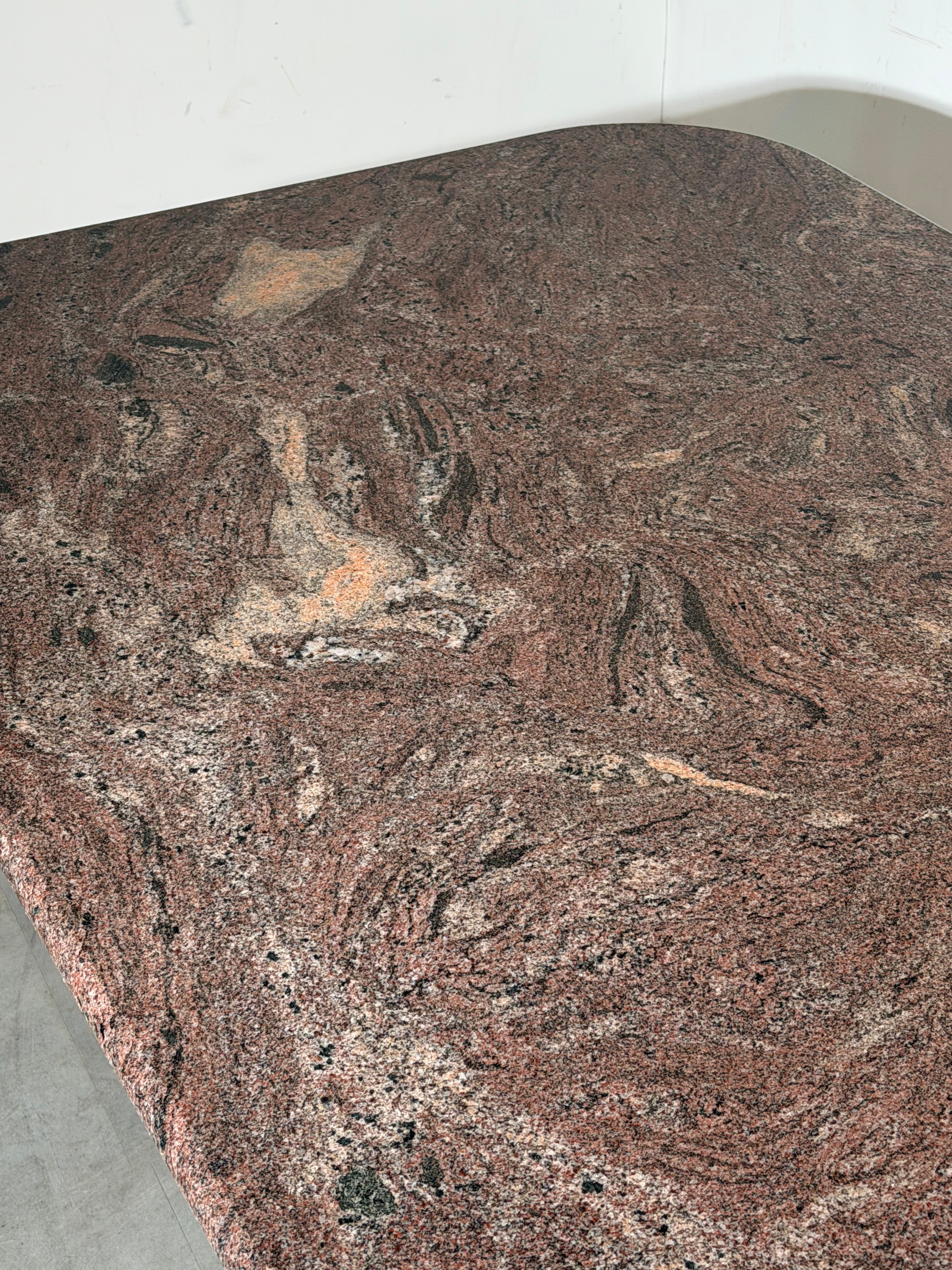 Granite Dining Table – Sculptural 3-Piece Design – 150 x 100 cm