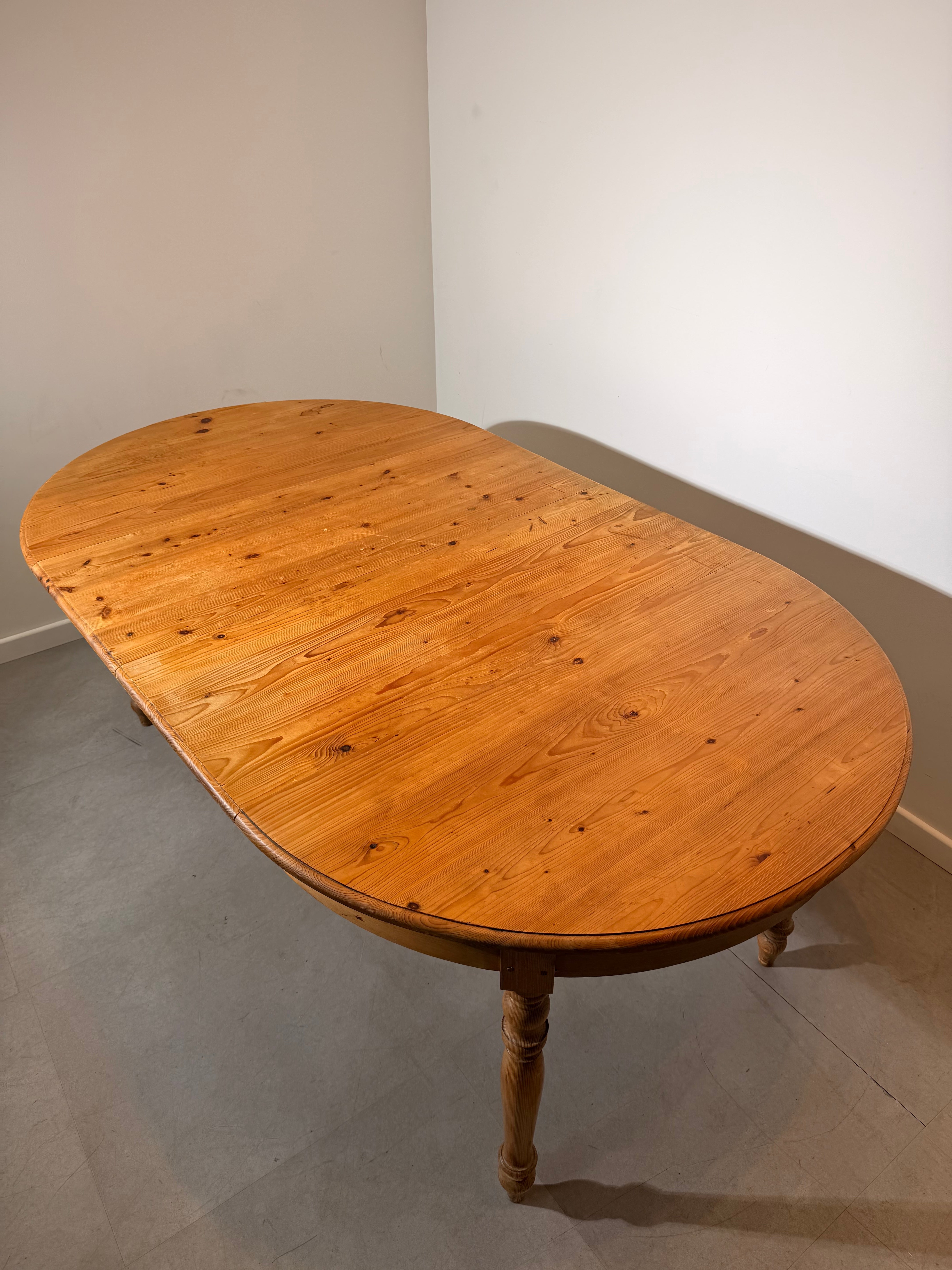 Extendable Pine Dining Table