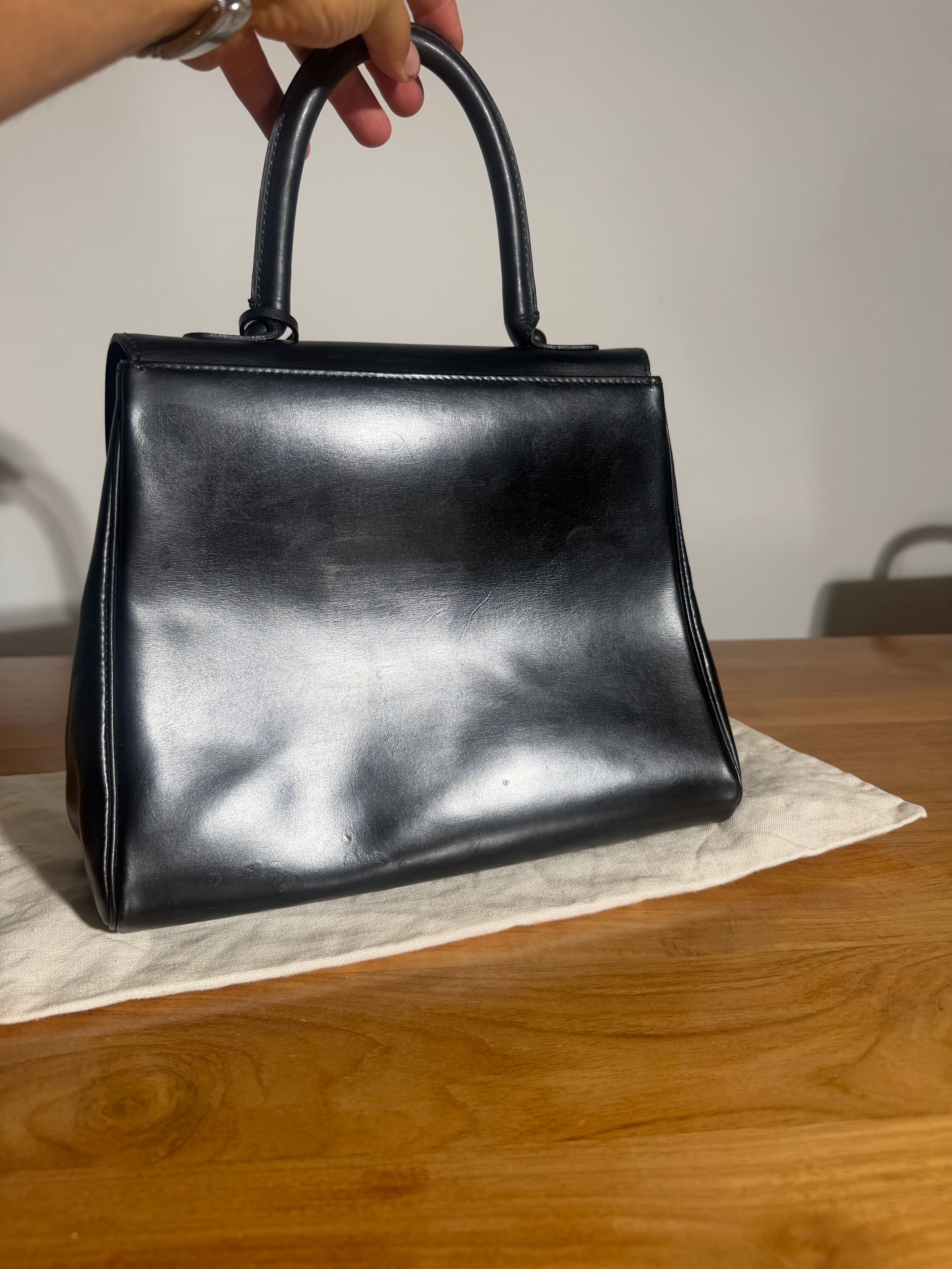 Delvaux Brillant MM Handbag – Black Leather