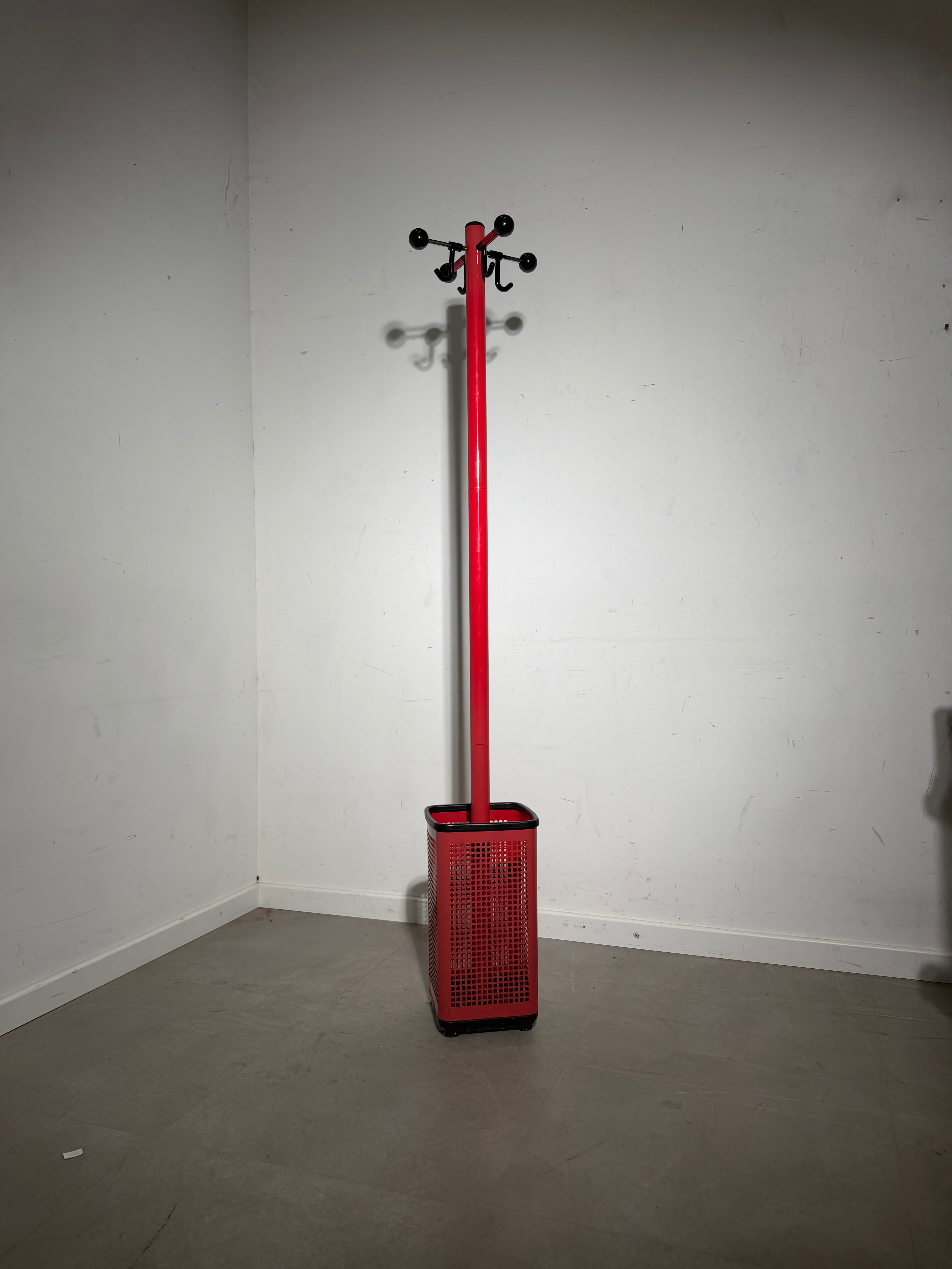 NEOLT Postmodern Coat Rack – Red – Umbrella Stand – 185 cm