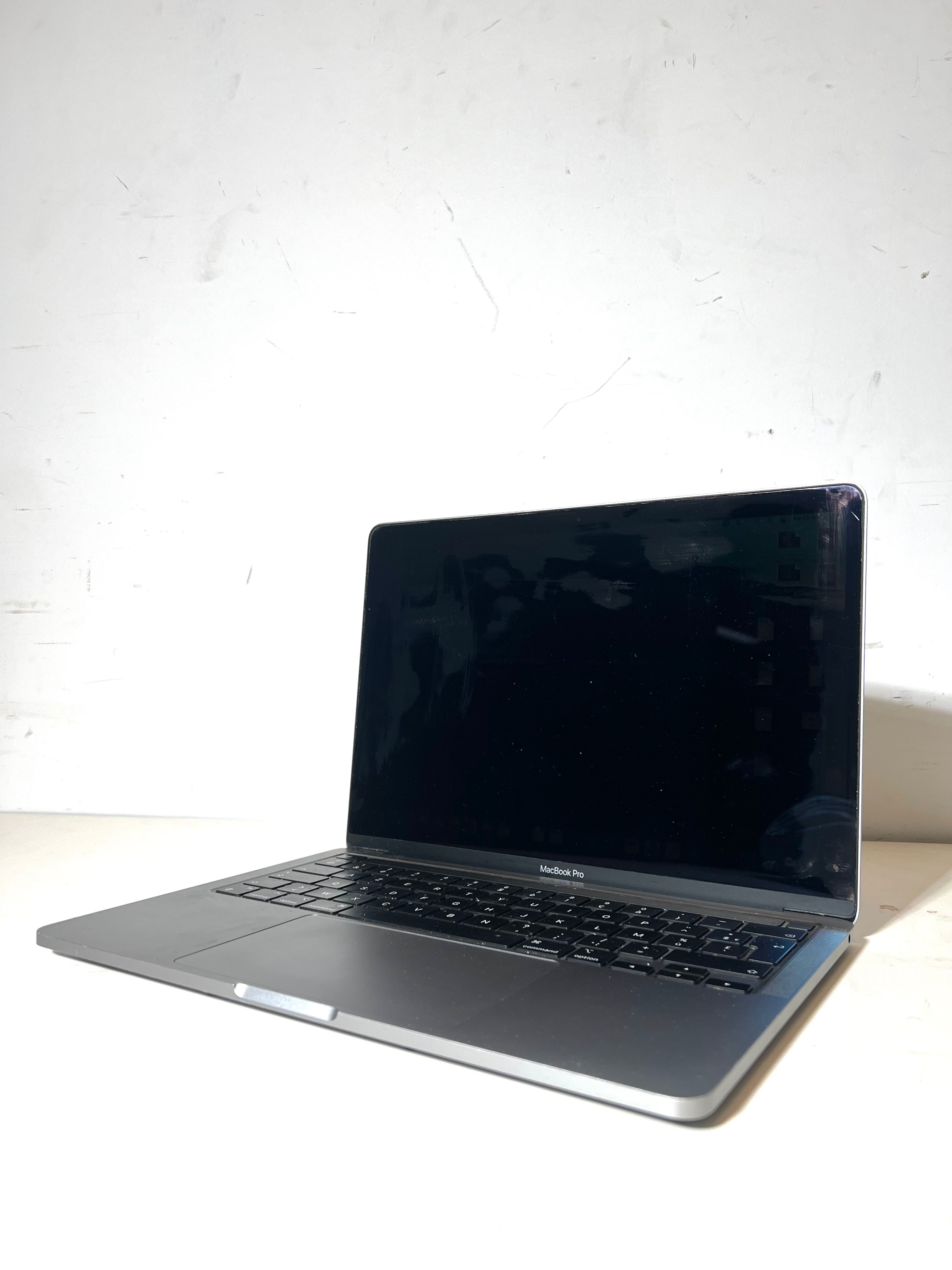 Apple MacBook Pro 13” M1 (2020) – Space Grey / Silver