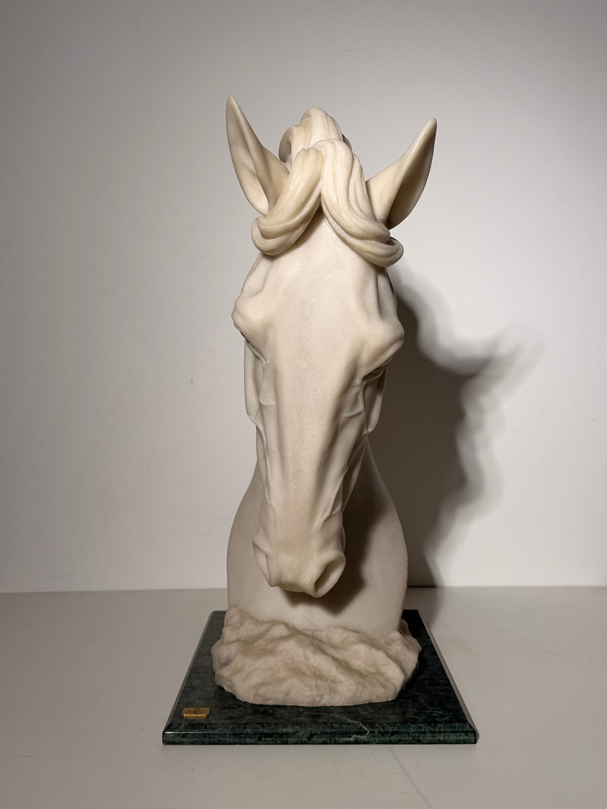 Sculpture “Sculpture by Leonardo” – White Horse Head on Green Marble Base