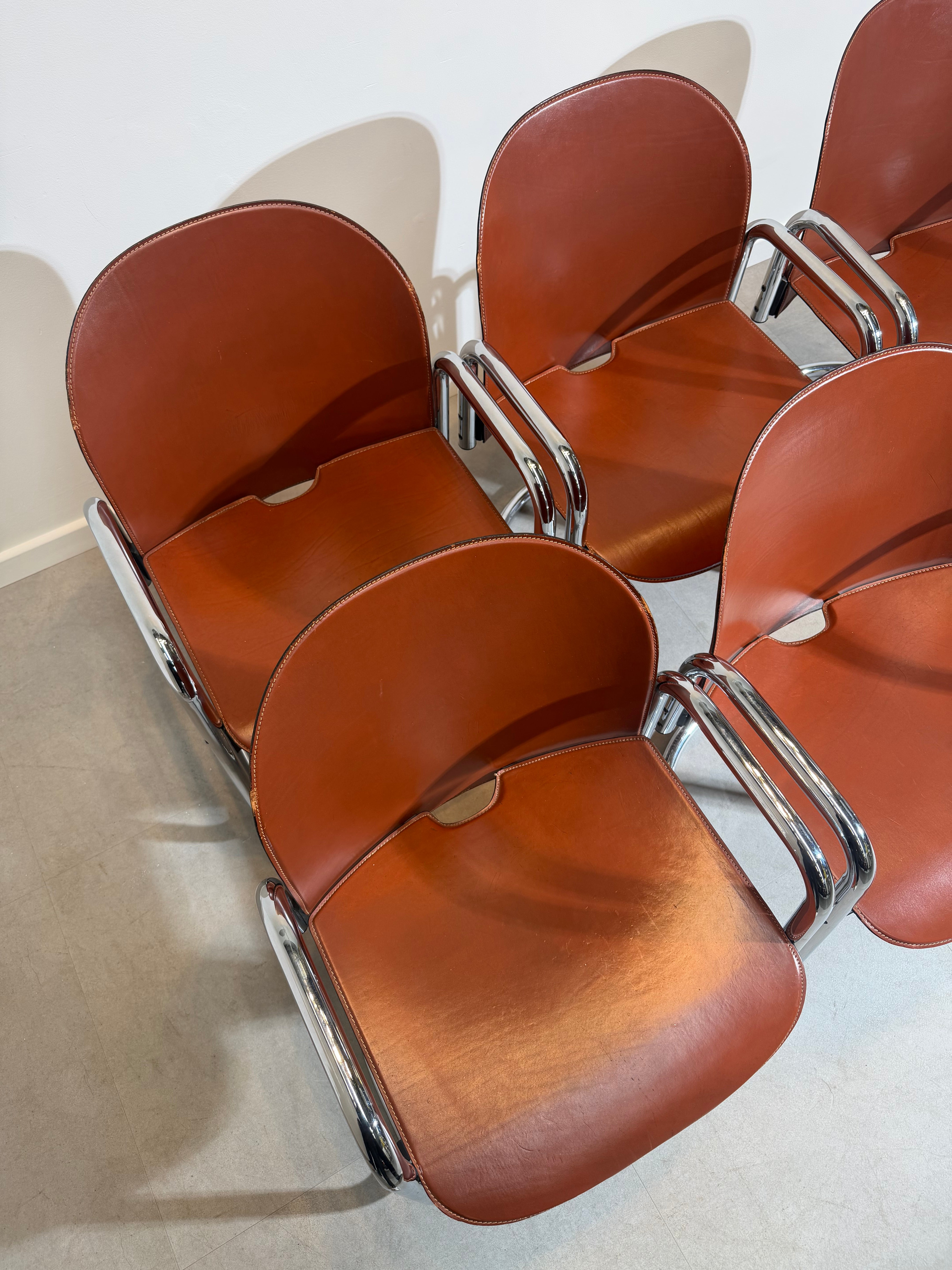 *Set of 6 “Dialogo Dessau” Chairs by Tobia & Afra Scarpa for C&B Italia – Cognac Leather Bauhaus Style