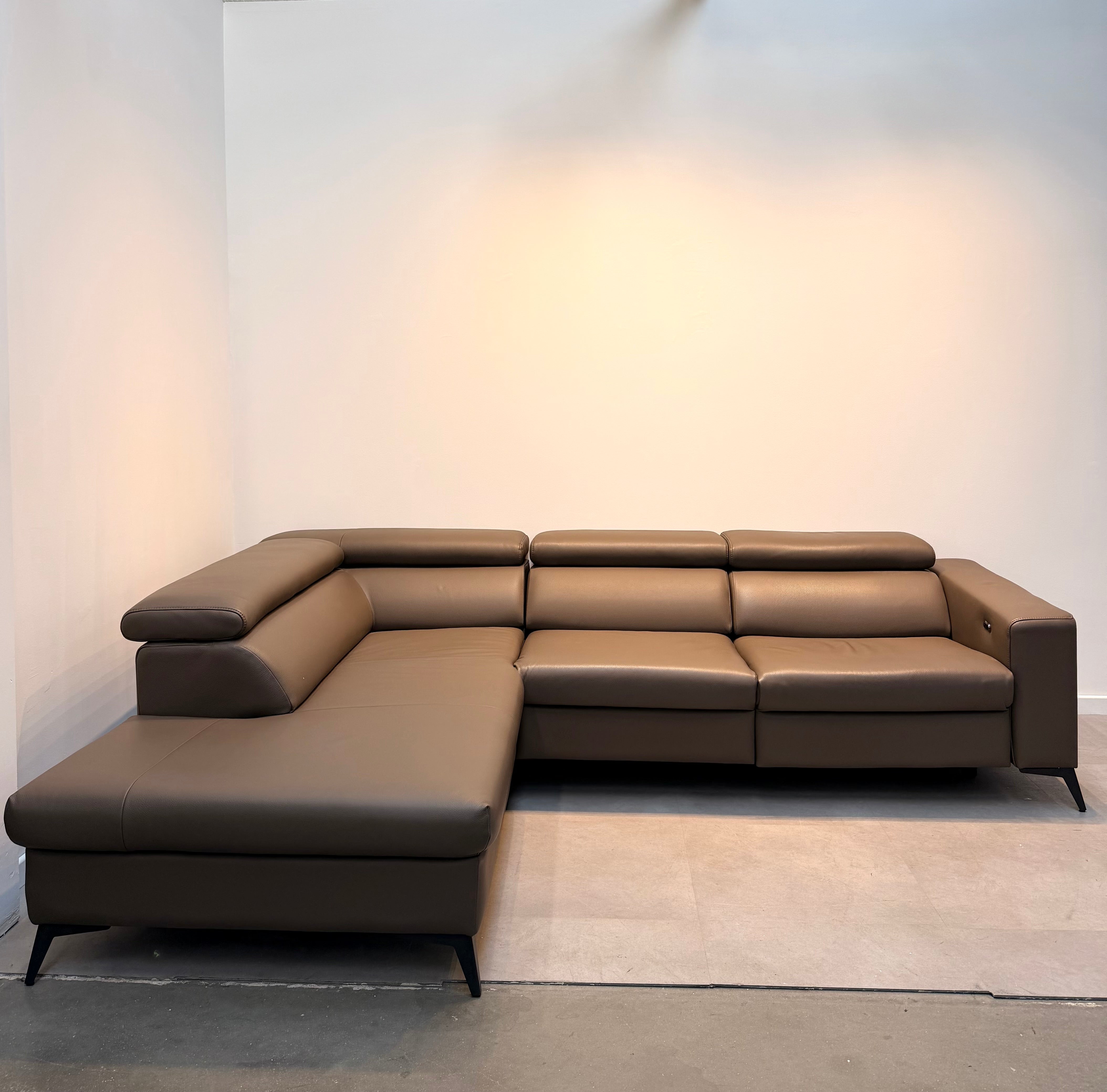 Gova Modular Leather Corner Sofa with Recliner Function