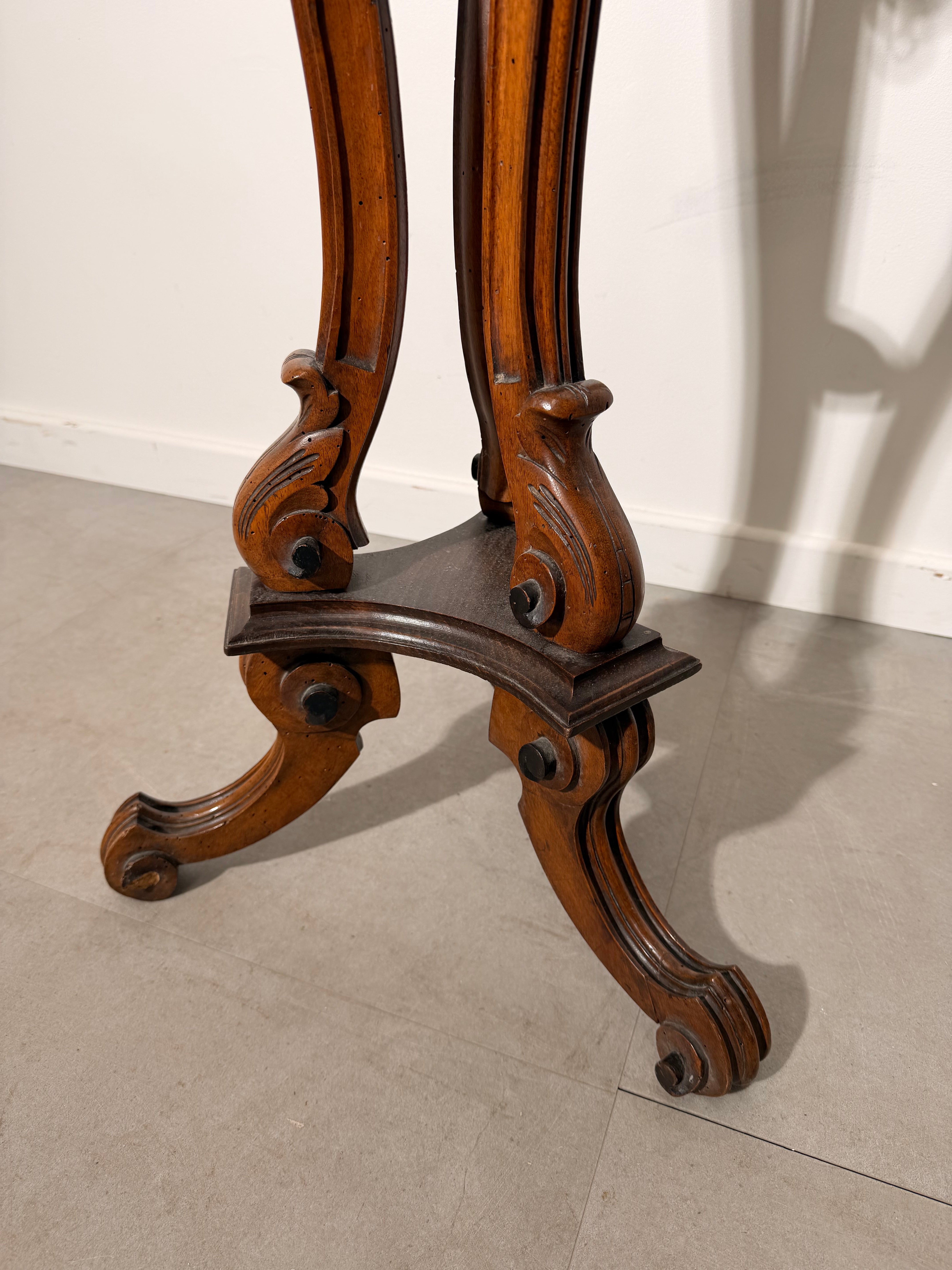 Antique Victorian Pedestal