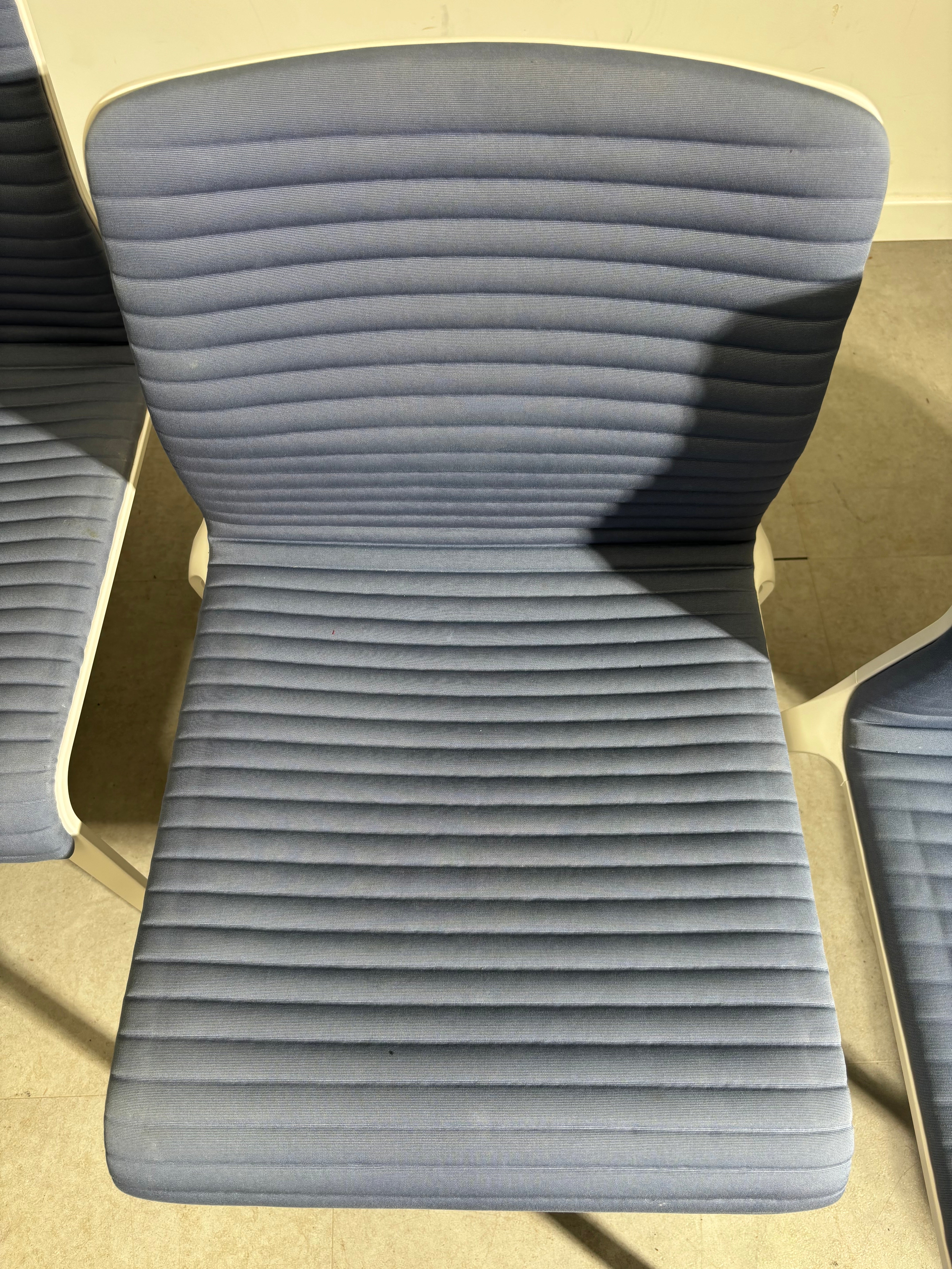Ensemble de six chaises MDF italia Modèle « Bend »