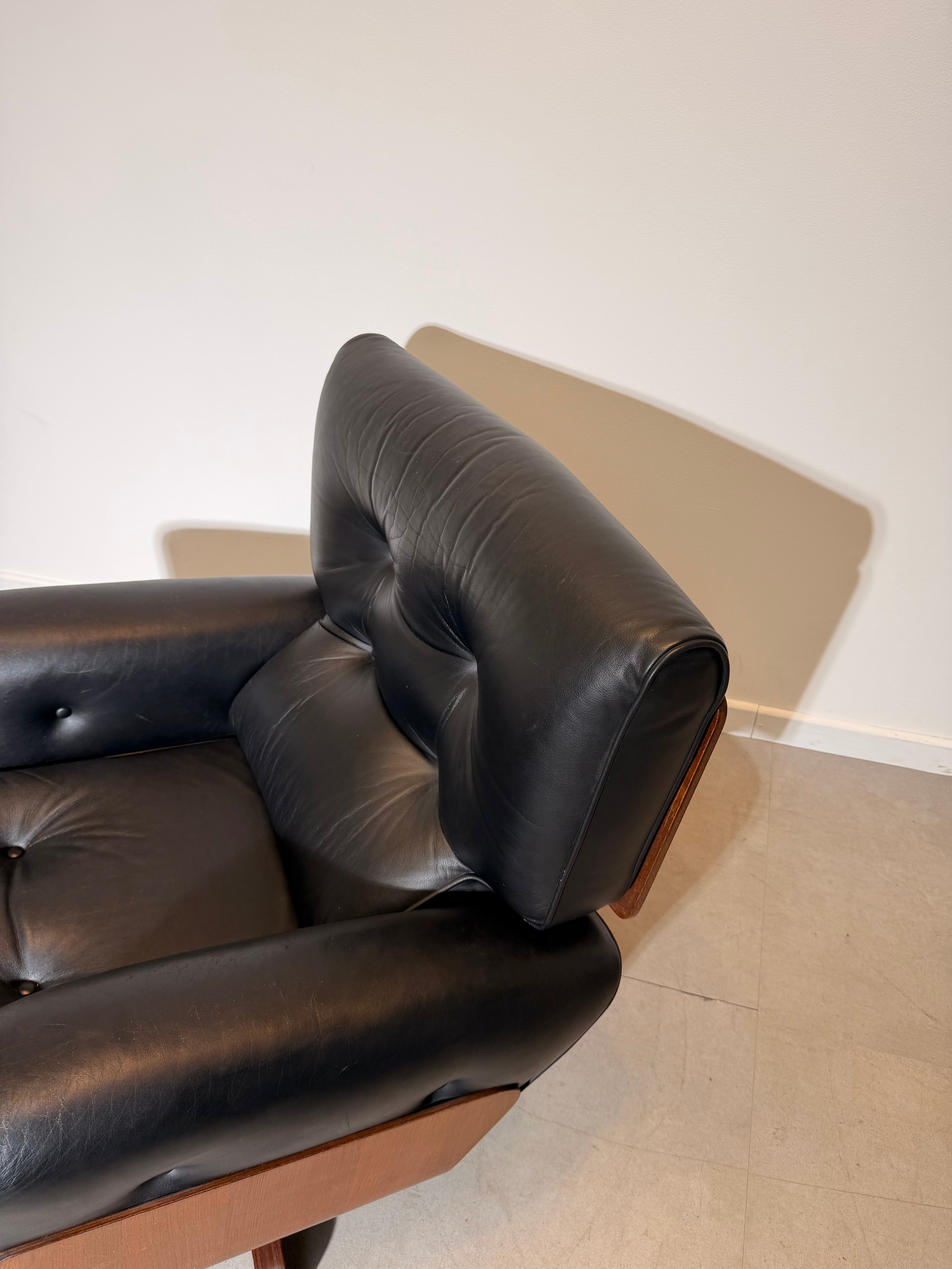 Menilo Taro Model 401 Lounge Chair by Cinova, Italy, 1964