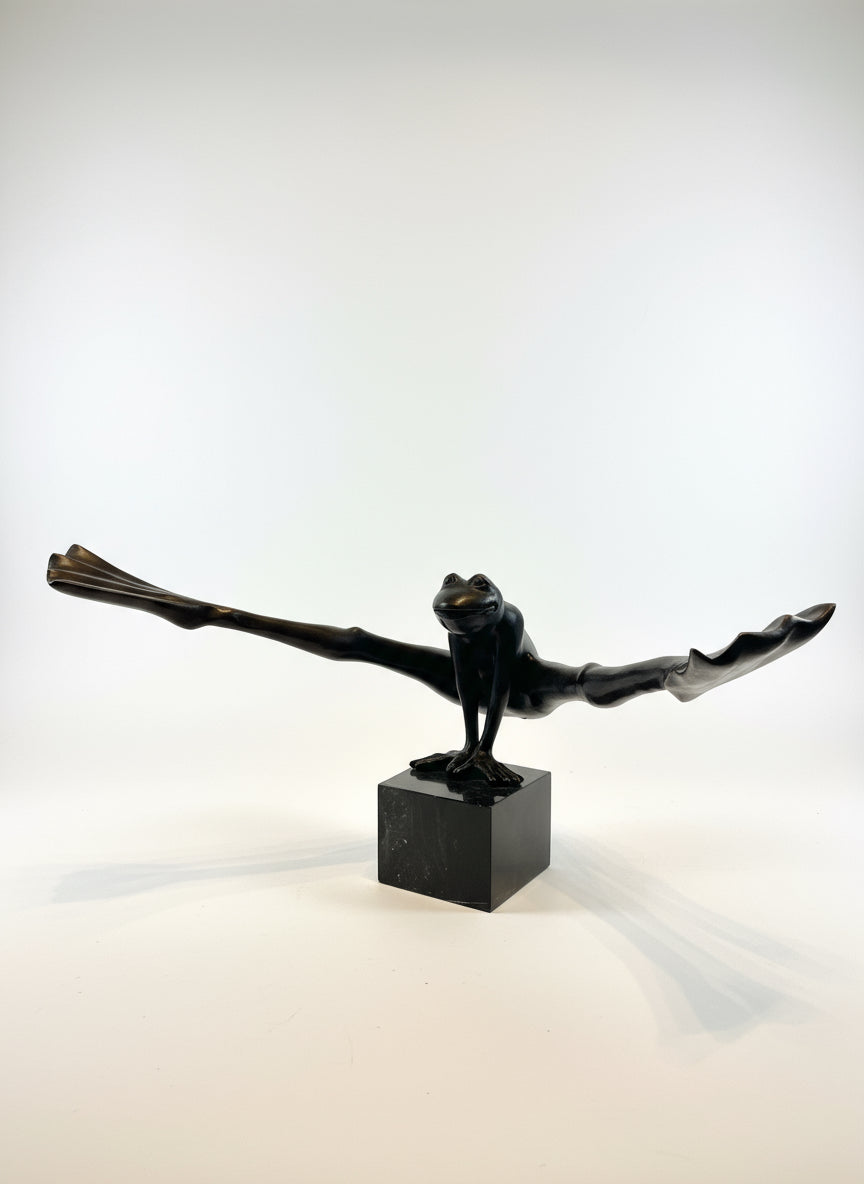 Sculpture de grenouille en bronze
