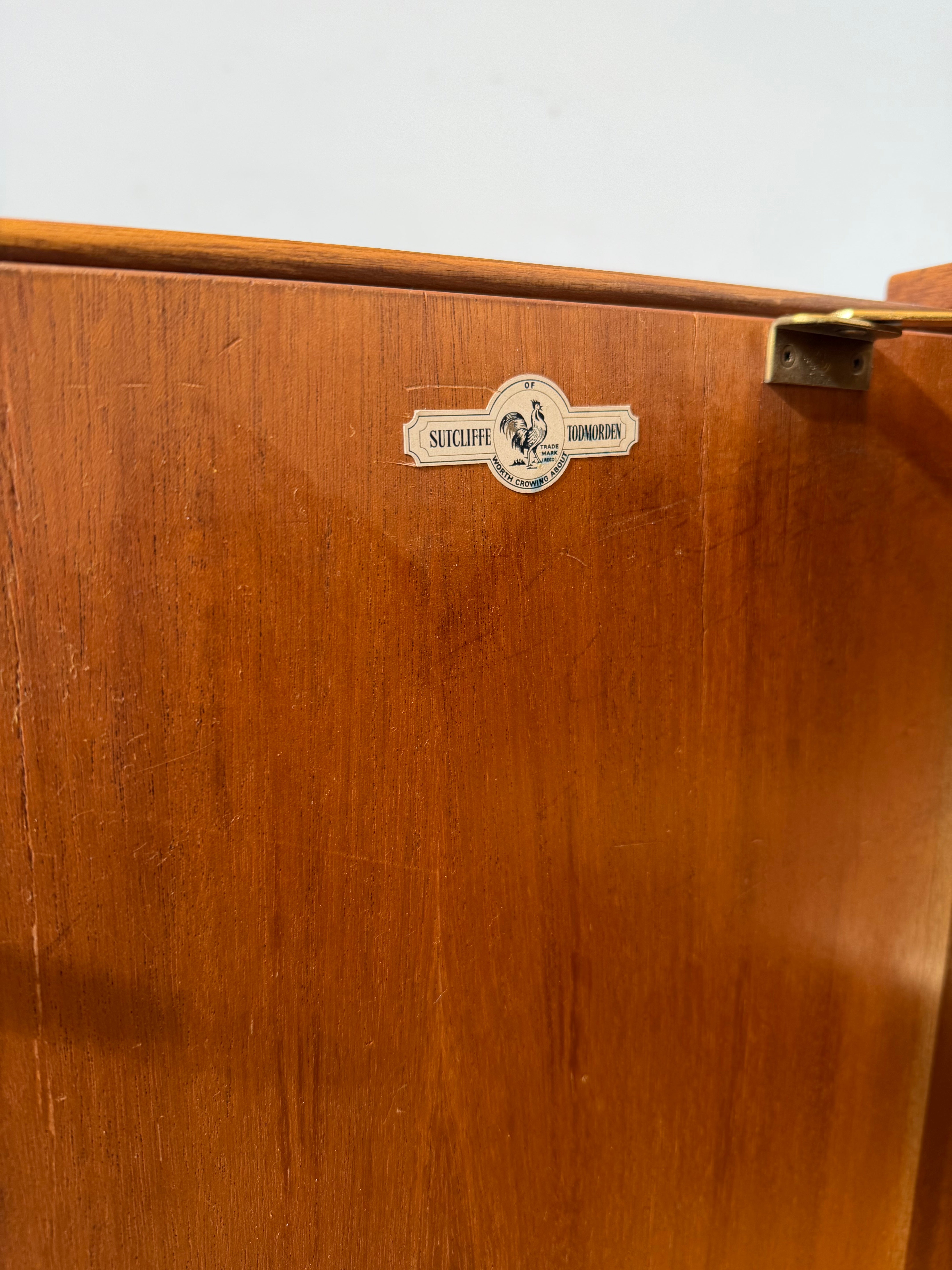 Buffet en teck Sutcliffe – Style moderne du milieu du siècle (Royaume-Uni, années 1960)