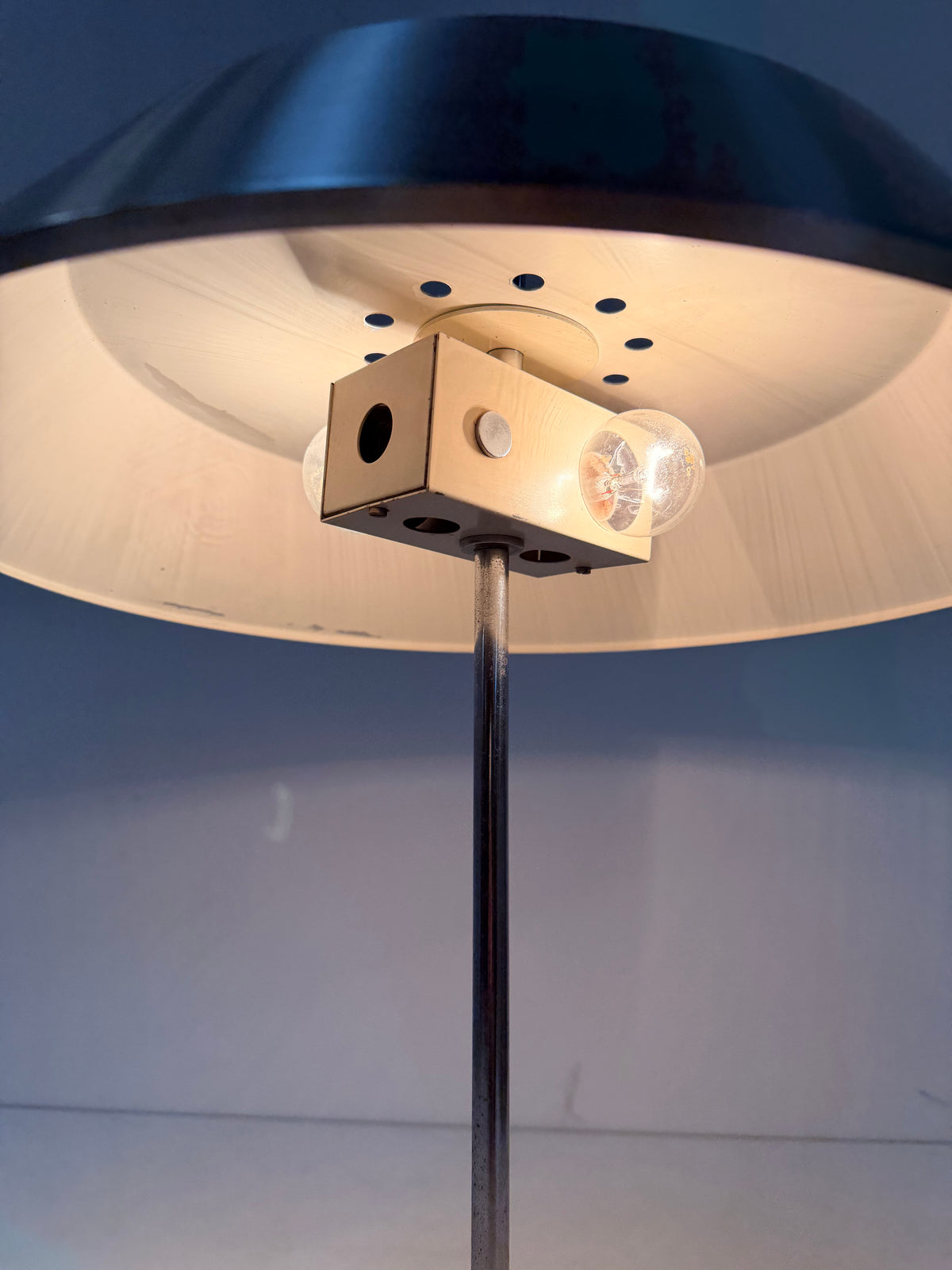Vintage Mid-Century Modern Metal Table Lamp