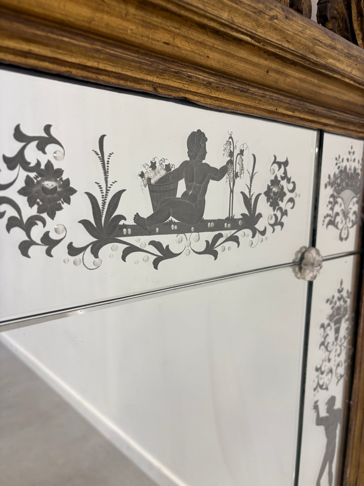 Large Venetian Rococo Giltwood Mirror with Etched Glass