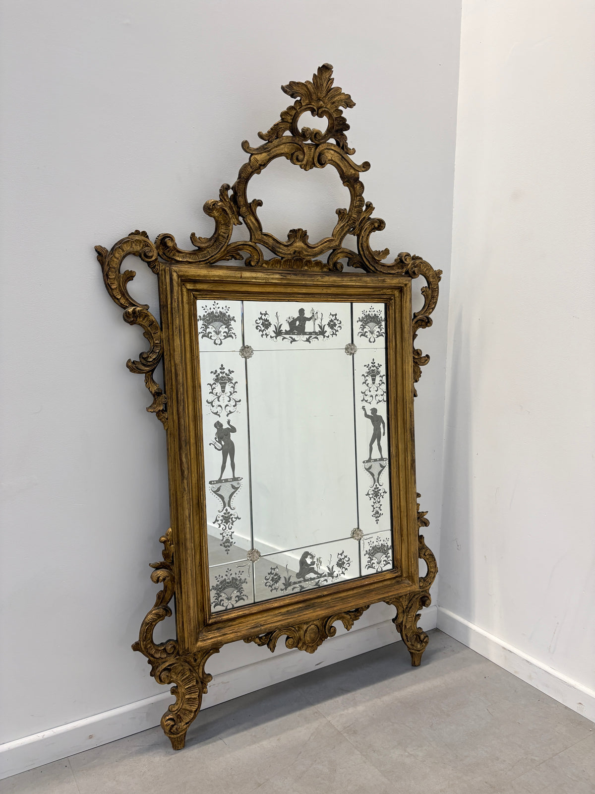 Large Venetian Rococo Giltwood Mirror with Etched Glass