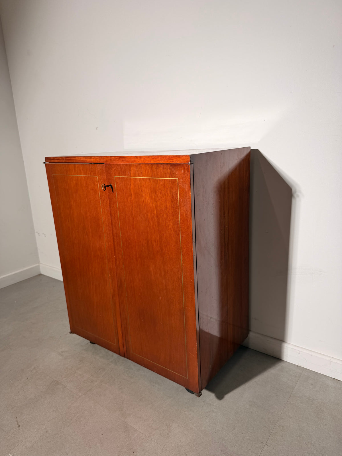Vintage Mid-Century Wooden Cabinet