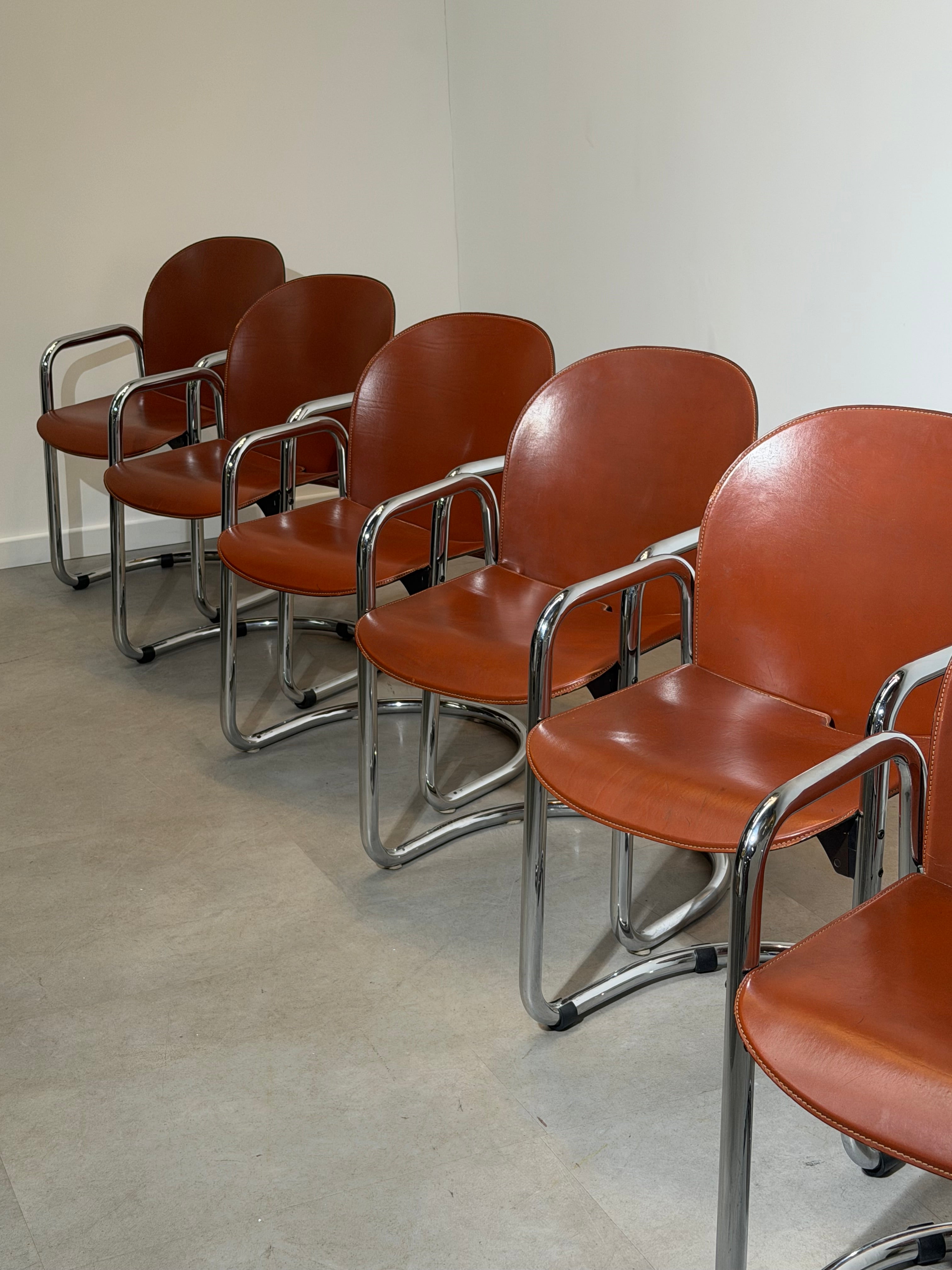 *Set of 6 “Dialogo Dessau” Chairs by Tobia & Afra Scarpa for C&B Italia – Cognac Leather Bauhaus Style