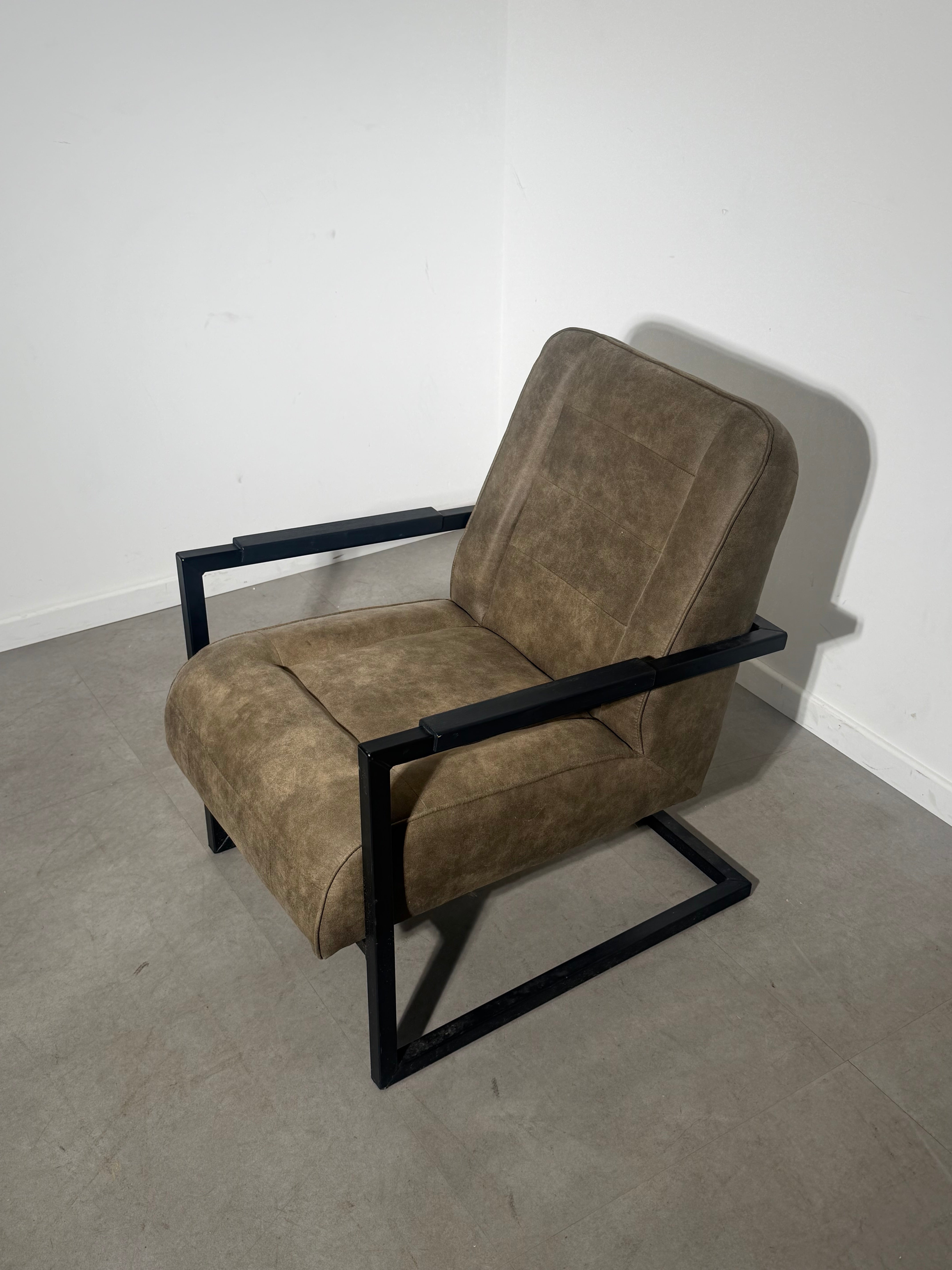 Industrial Lounge Chair – Taupe Upholstery & Black Metal Frame
