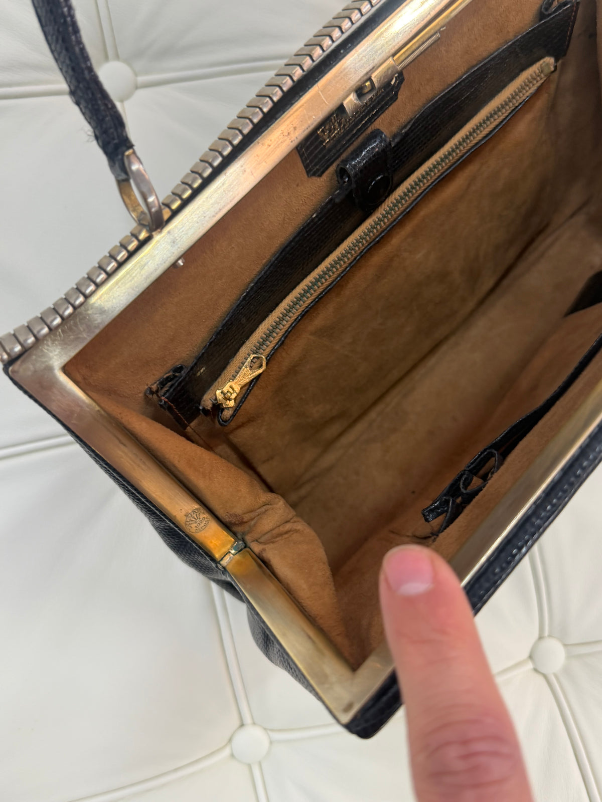 Delvaux Black Lizard Leather Handbag – 28 × 21 cm