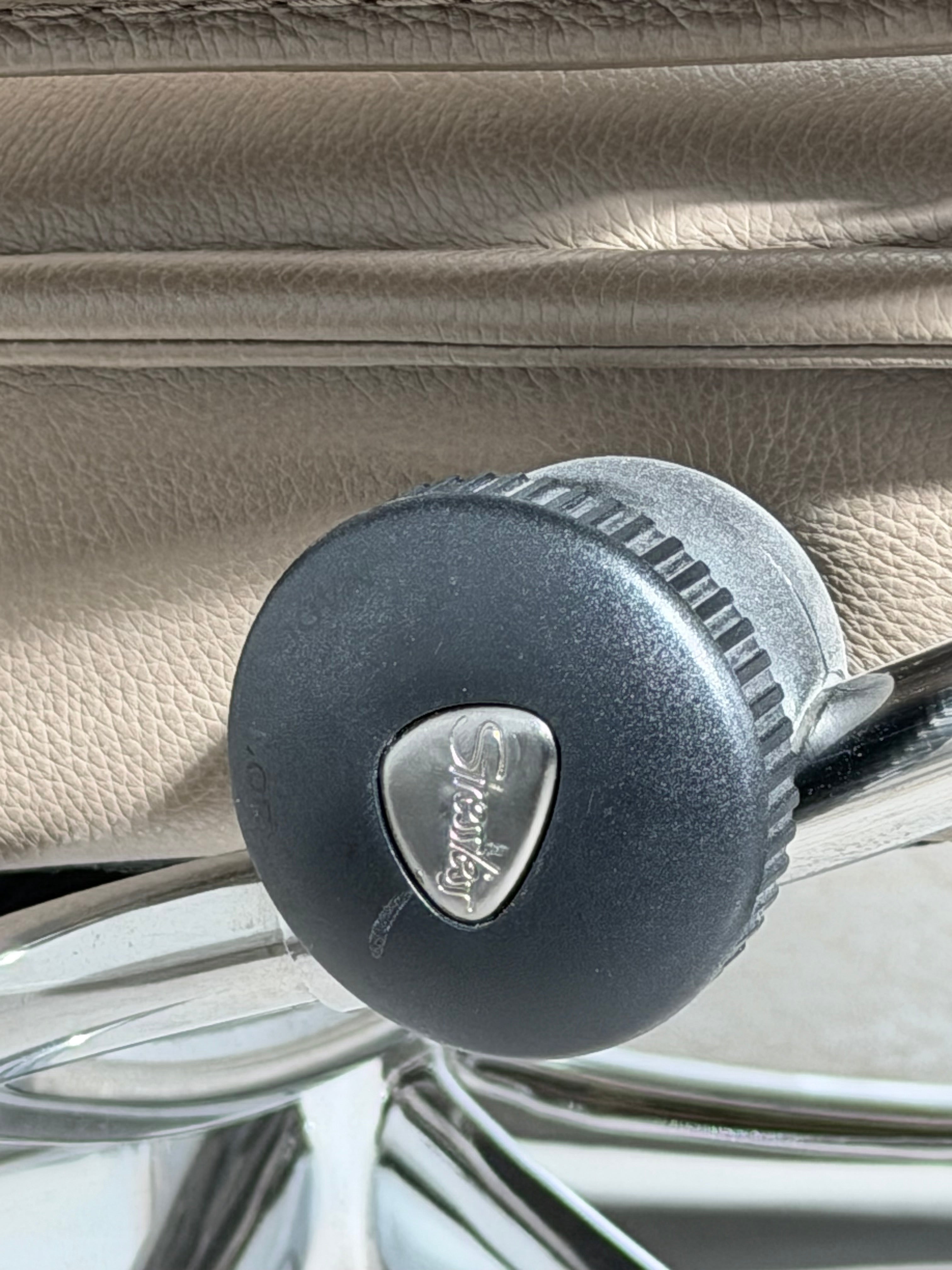 Fauteuil inclinable Stressless City à dossier haut avec repose-pieds