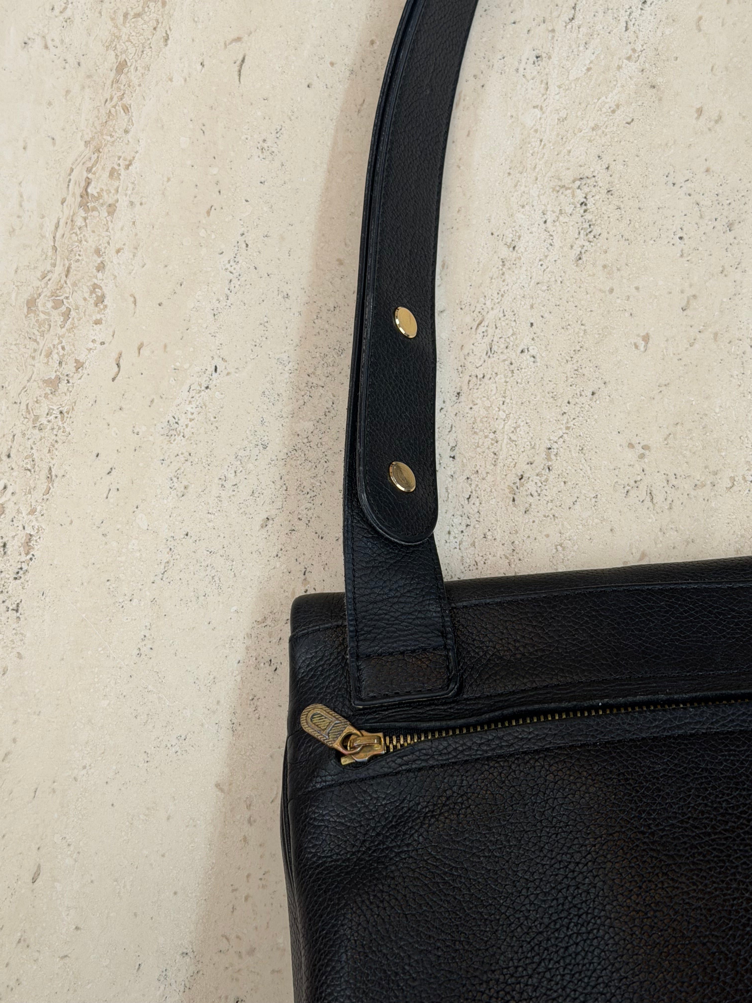 Delvaux Relais Trotteur Bag – Black Leather – With Dustbag & Mirror – 33 x 25 cm