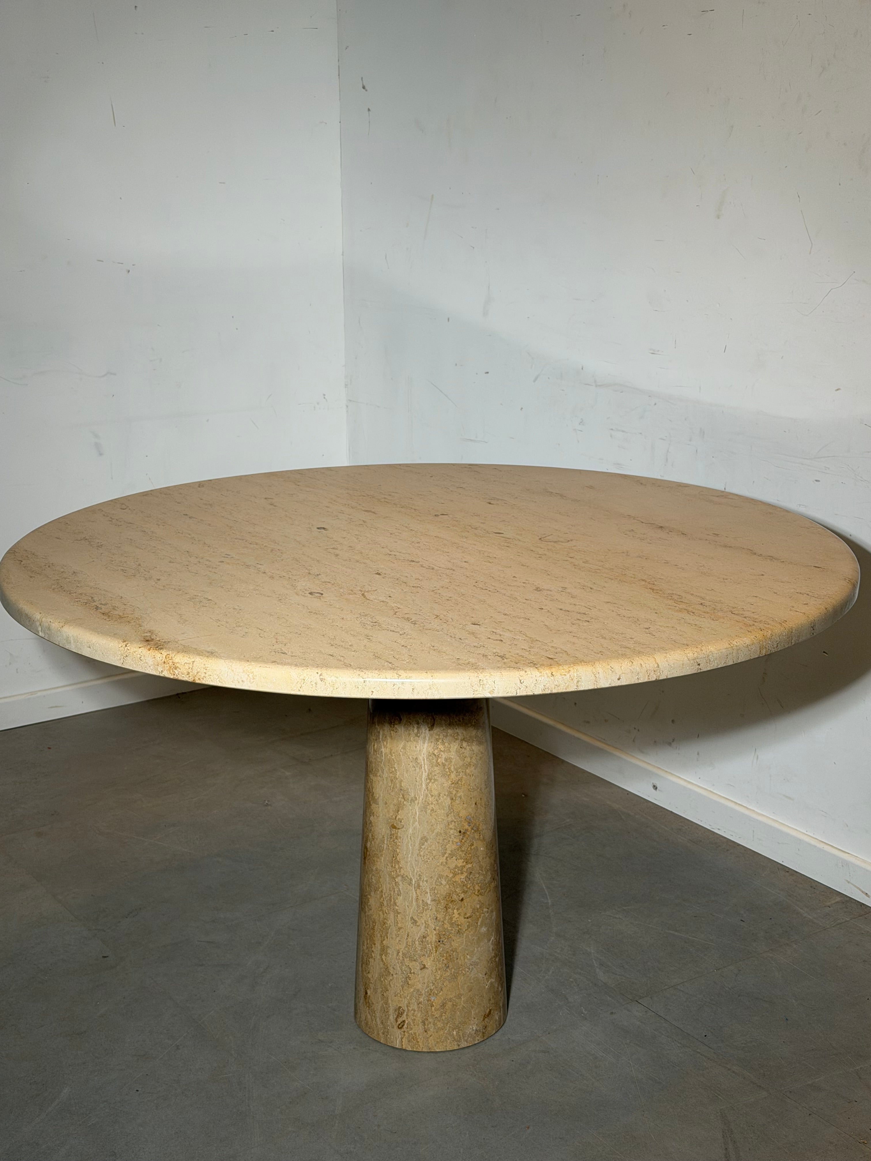 Vintage Jura stone pedestal dining table – Ø125 cm