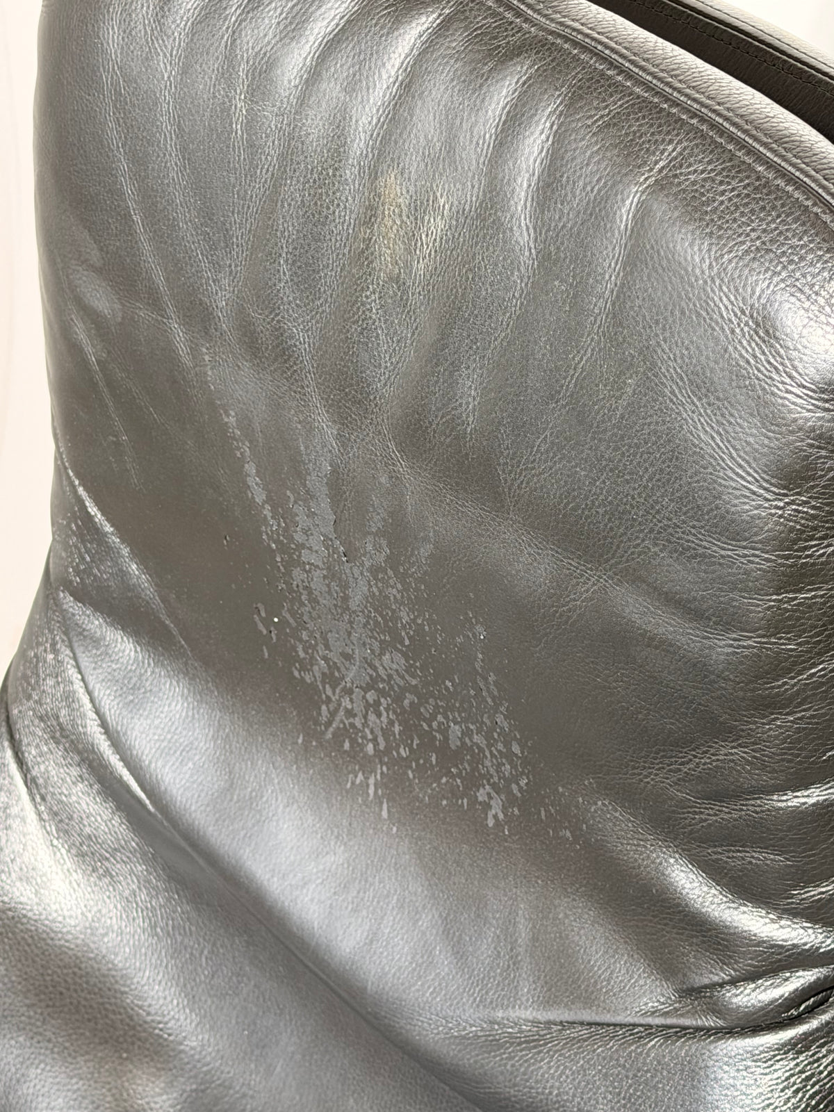 Durlet Black Leather Swivel Lounge Chair