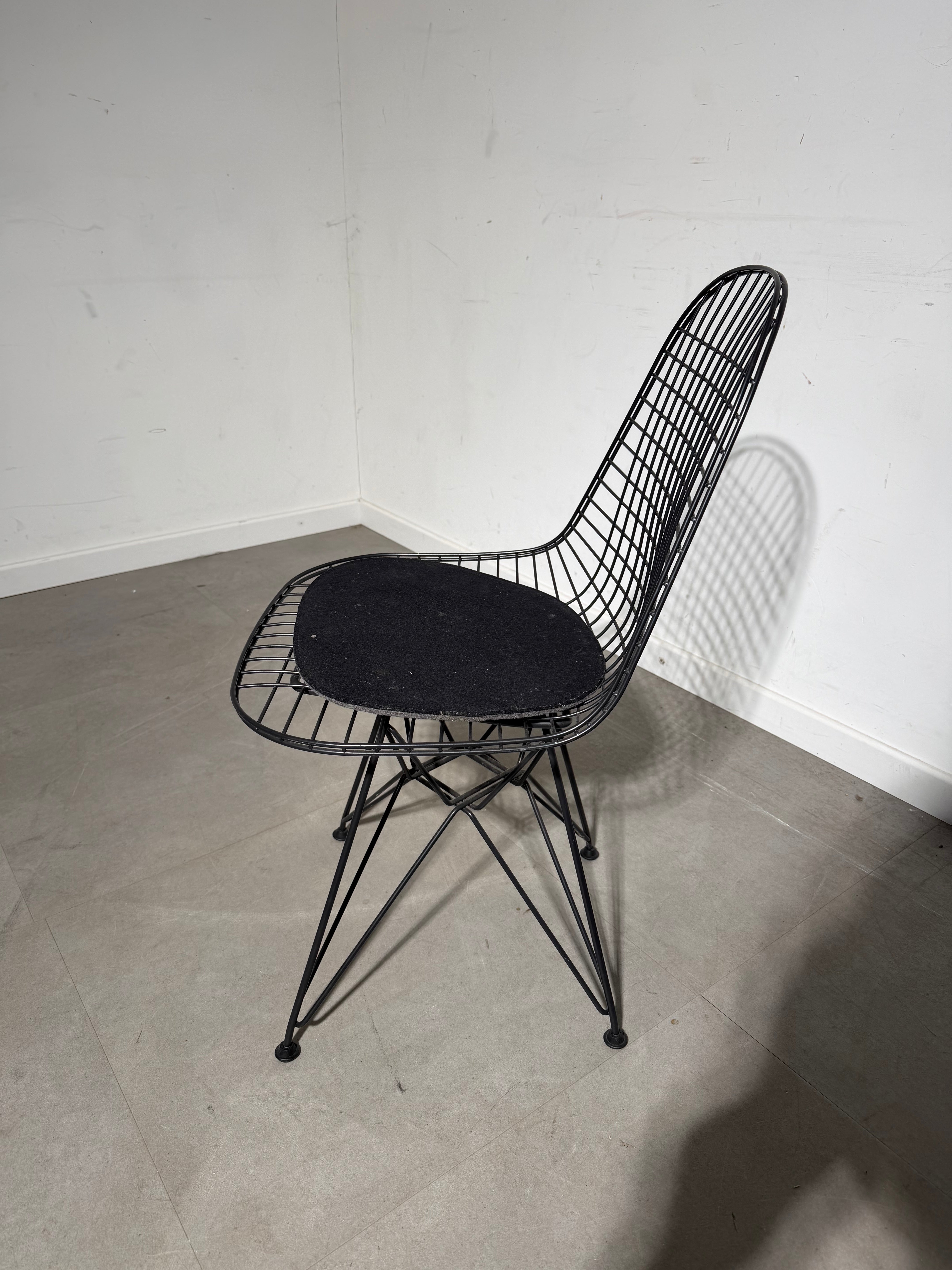 Vitra Wire Chair DKR – Designed by Charles & Ray Eames